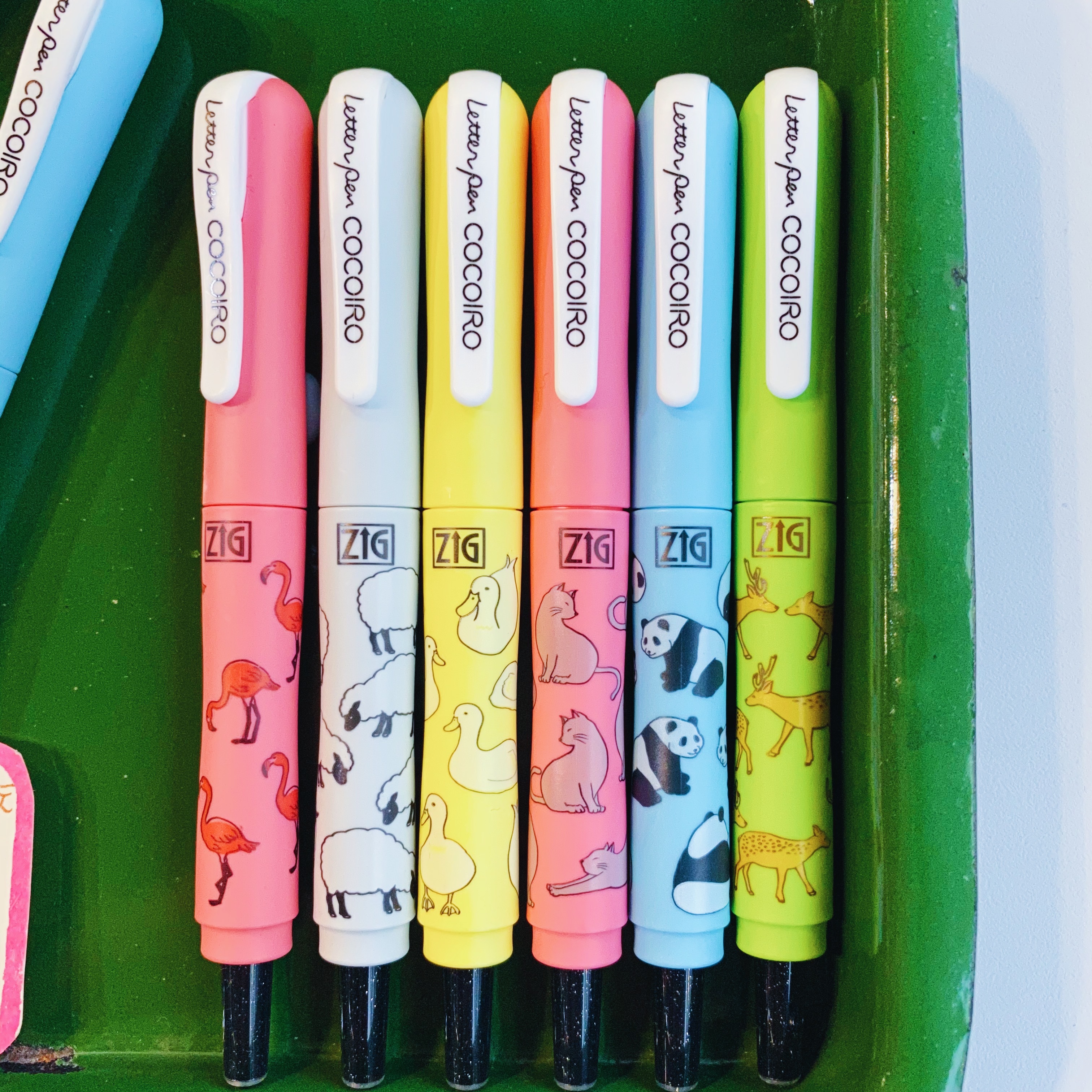 日本吳竹 ZIG COCOIRO隨變筆 動物限定版，附黑色筆芯