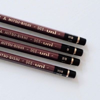 三菱 Hi-uni 紅豆鉛筆-最高級版｜日本 MITSU BISHI