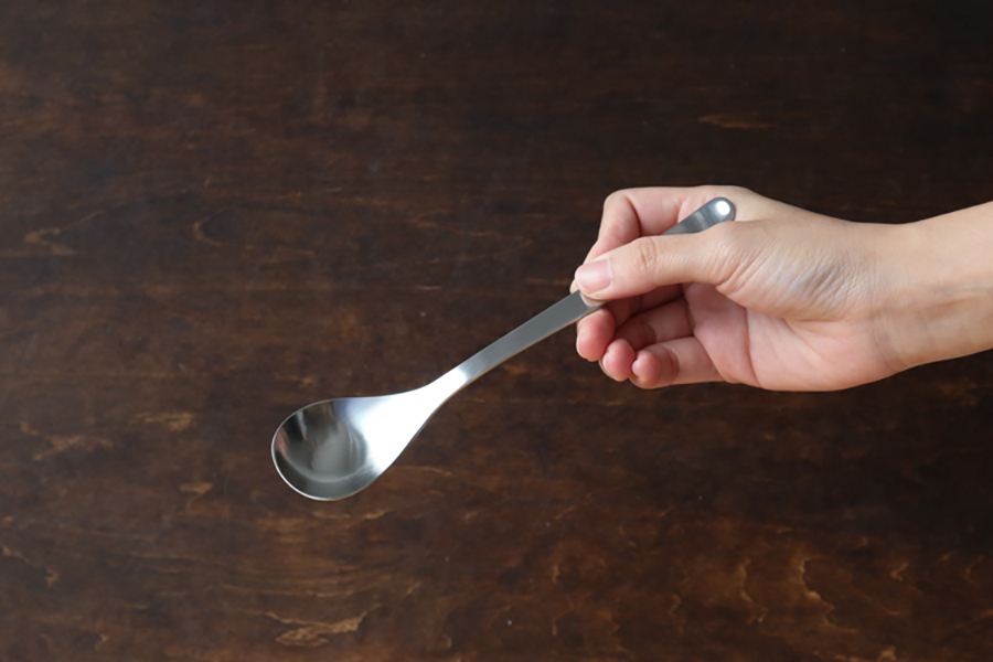 柳宗理-不鏽鋼餐具-餐匙183mm