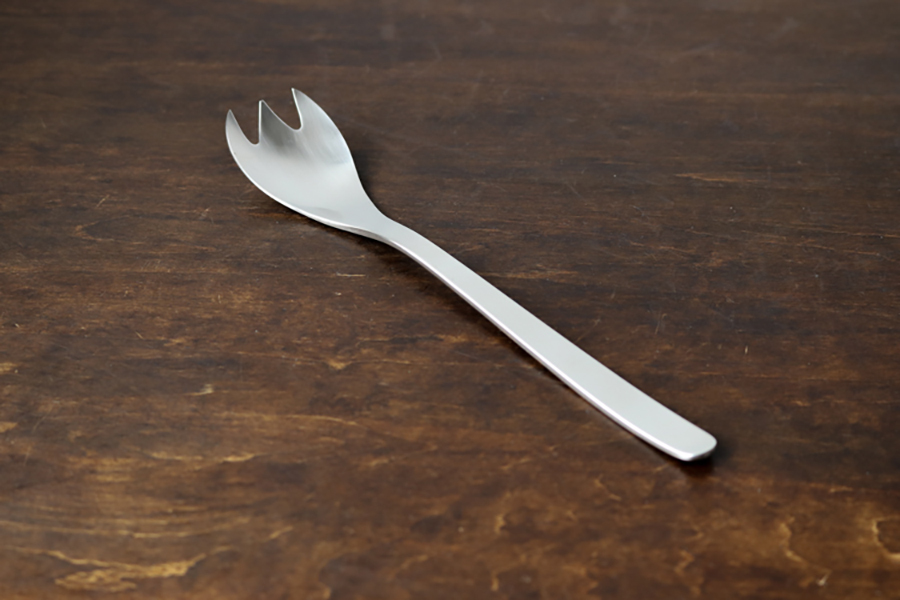 柳宗理-不鏽鋼餐具-分裝叉220mm