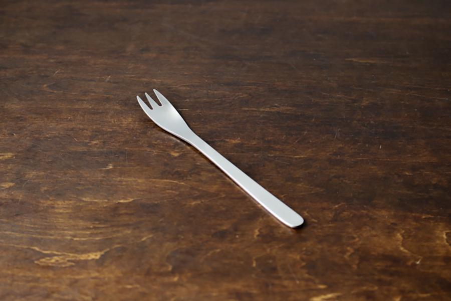 柳宗理-不鏽鋼餐具-蛋糕叉150mm