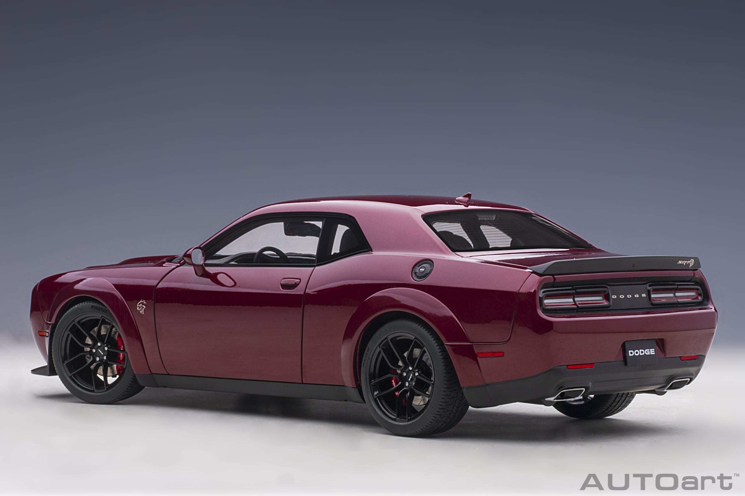 1/18 AUTOART Dodge Challenger SRT Hellcat Widebody 2018 (Octane Red) (71739)