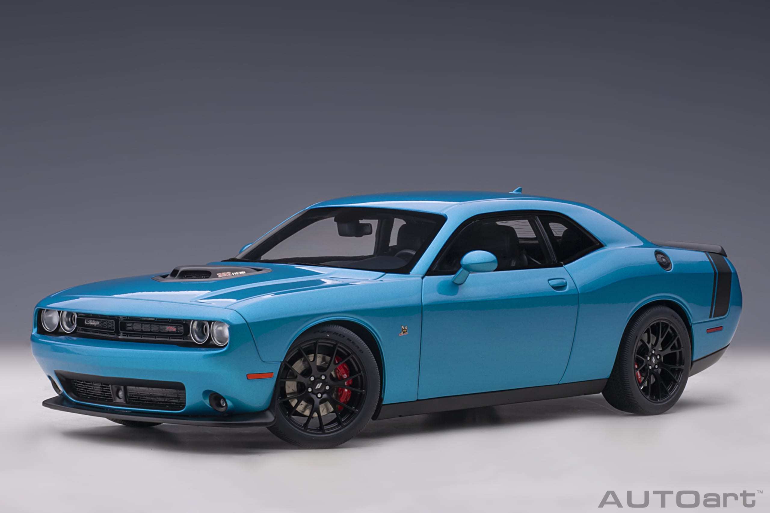 1/18 AUTOART Dodge Challenger 392 HEMI Scat Pack Shaker 2018 (B5 Blue) (71742)