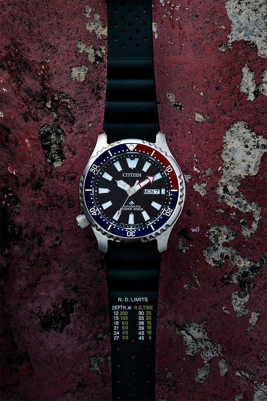 萬年鐘錶 - Citizen 星辰錶  PROMASTER 藍紅圈鋼鐵河豚EX潛水機械錶  200米機械潛水錶  NY0110-13E 錶徑44MM