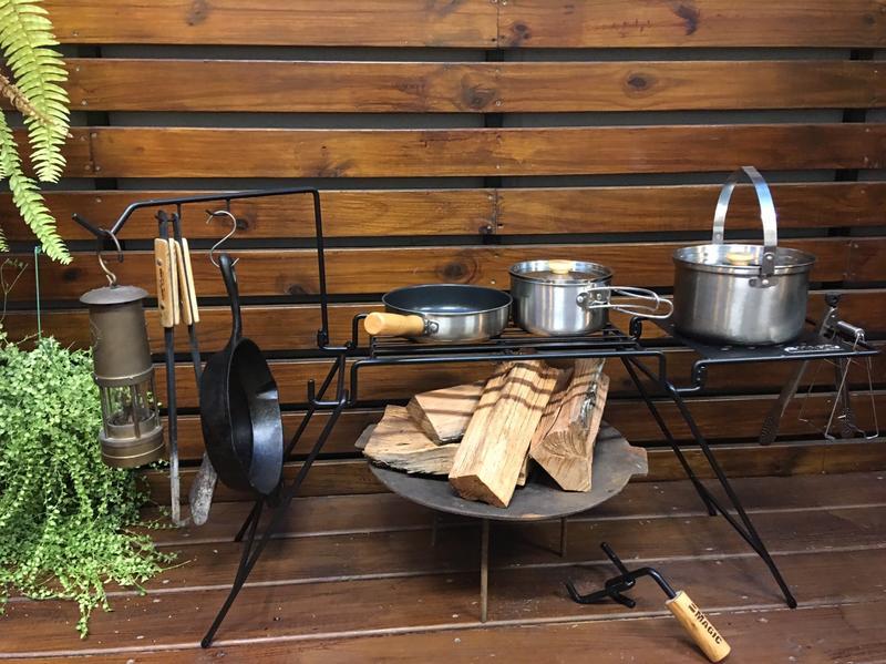 【MAGIC】RV-IRON 045 IRON BONFIRE STAND SERIES鍛鐵焚火料理架