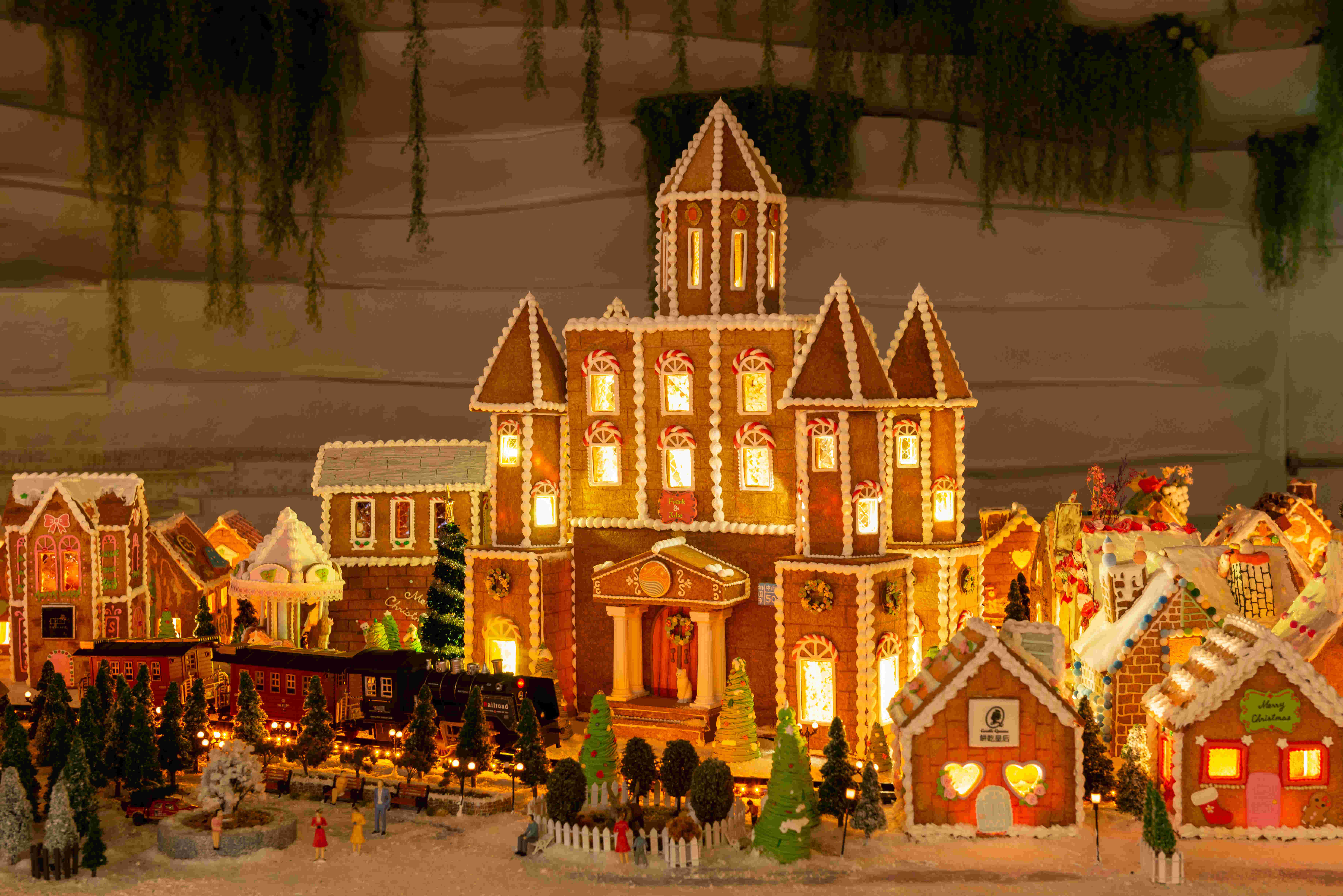 <img src="gingerbread-HelloKitty--cookies-house-largest-shoppingmall-cookies.jpeg" alt="正版-凱蒂貓-收口水-收涎-收延-餅乾-三麗鷗">