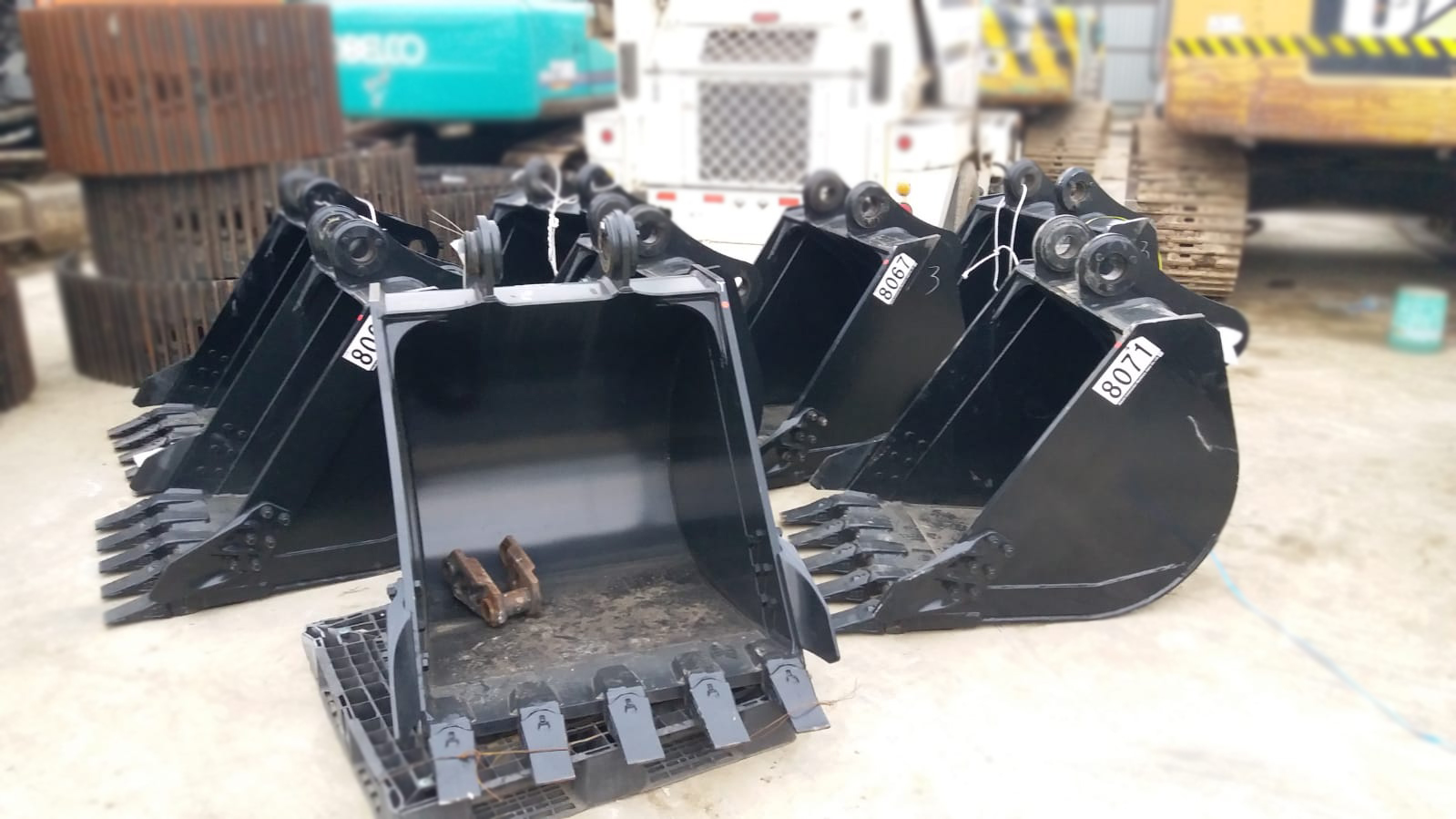 9235450U model   ZX200-3/ ZX225US  日本原裝全新0.8立方斗