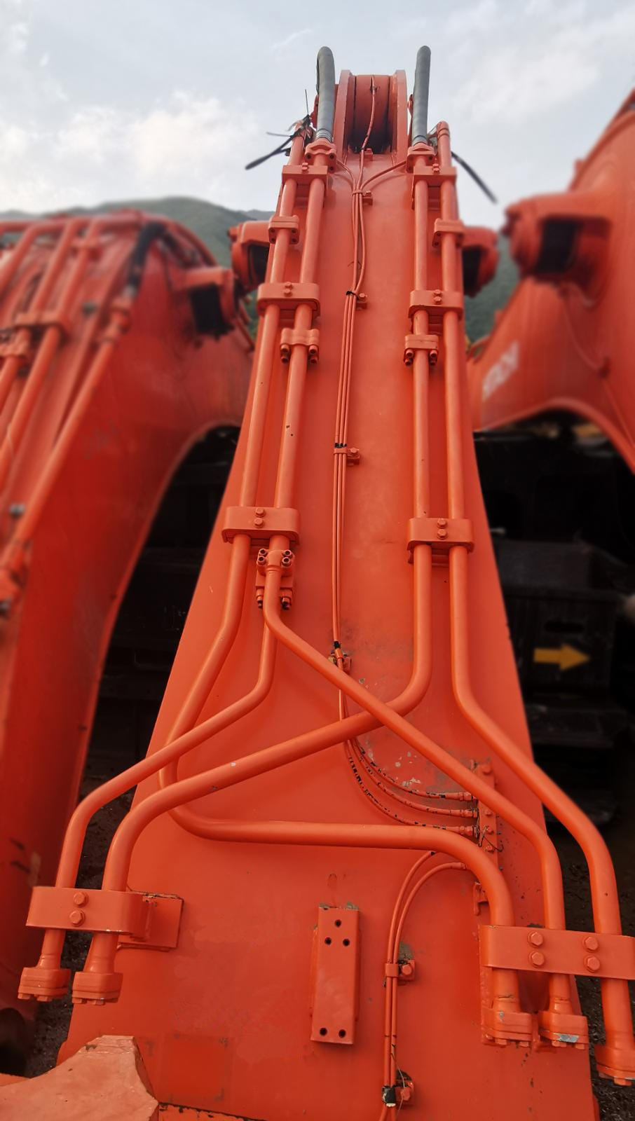 YA60043718U model  ZX670-5 全新短大臂 6.8m