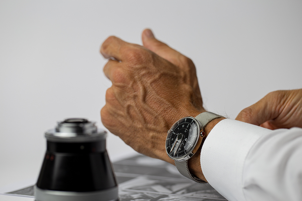 KLOK-01- M2  極簡黑色錶頭 + 米蘭錶帶