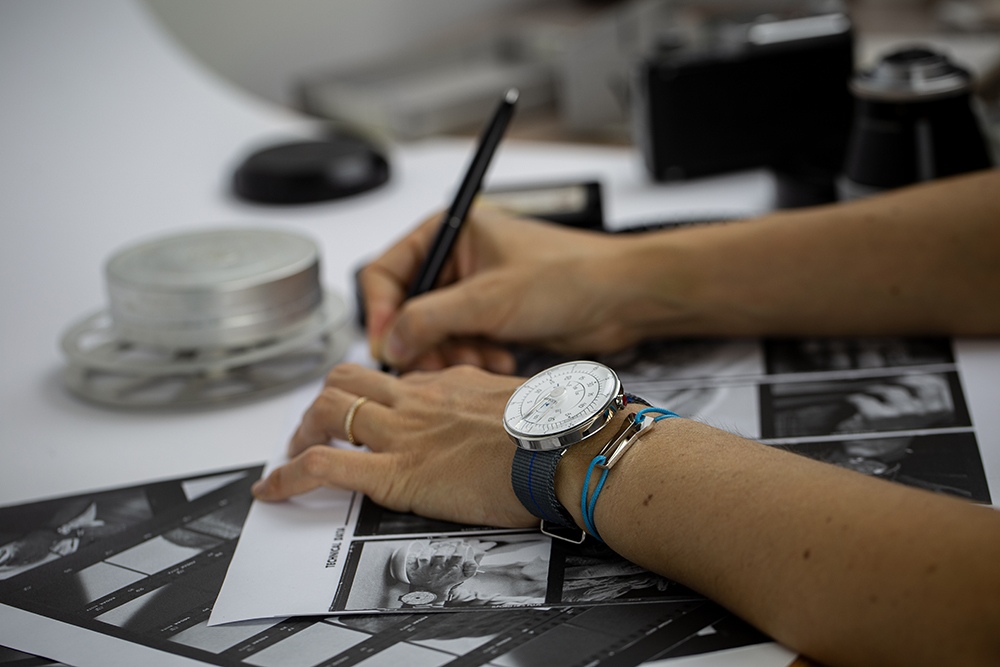 KLOK-01- M1  極簡白色錶頭 + 尼龍錶帶