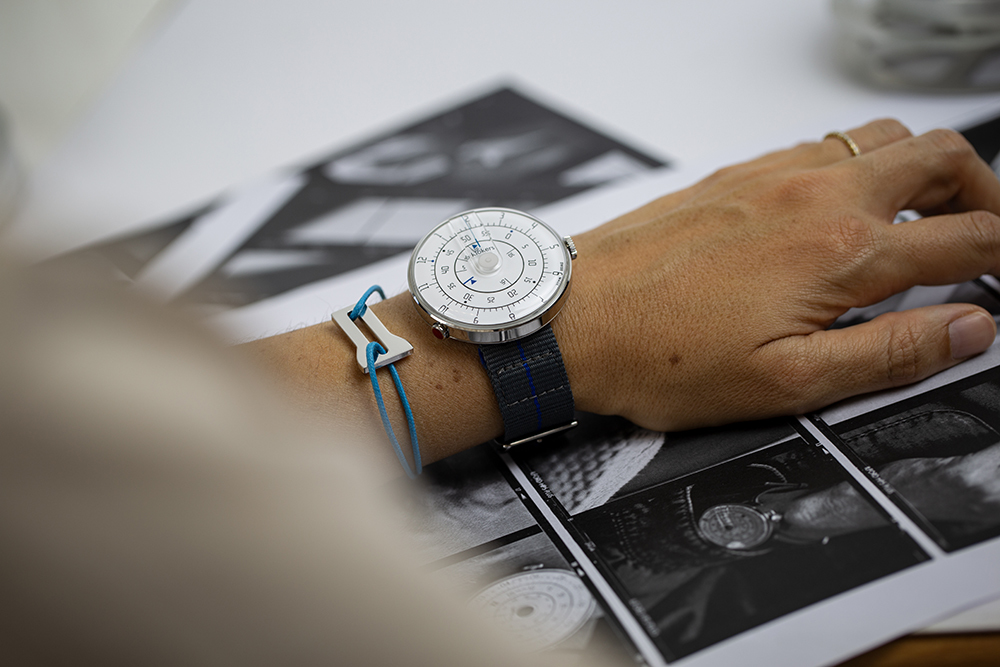 KLOK-01- M1  極簡白色錶頭 + 尼龍錶帶