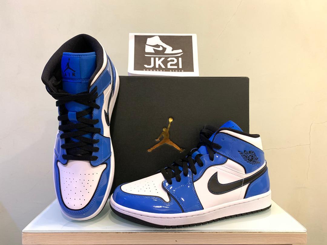 Air Jordan 1 Mid SE Signal Blue