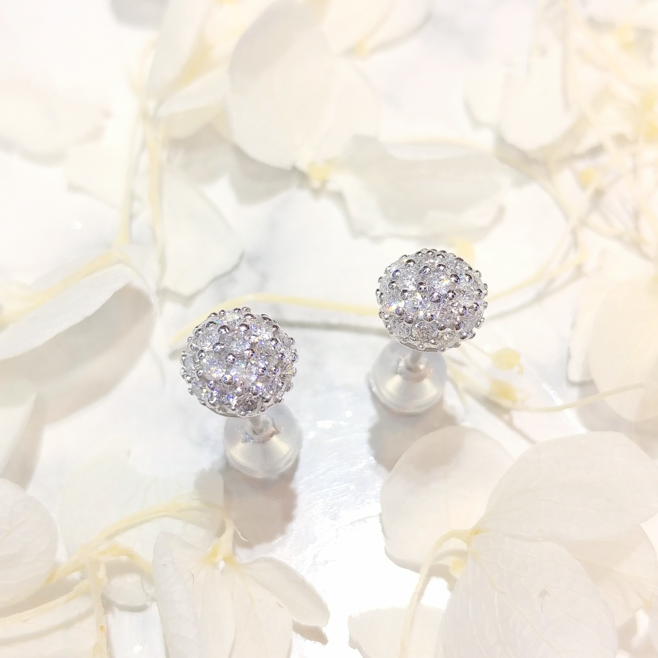 全新18K白金57份鑽石耳環