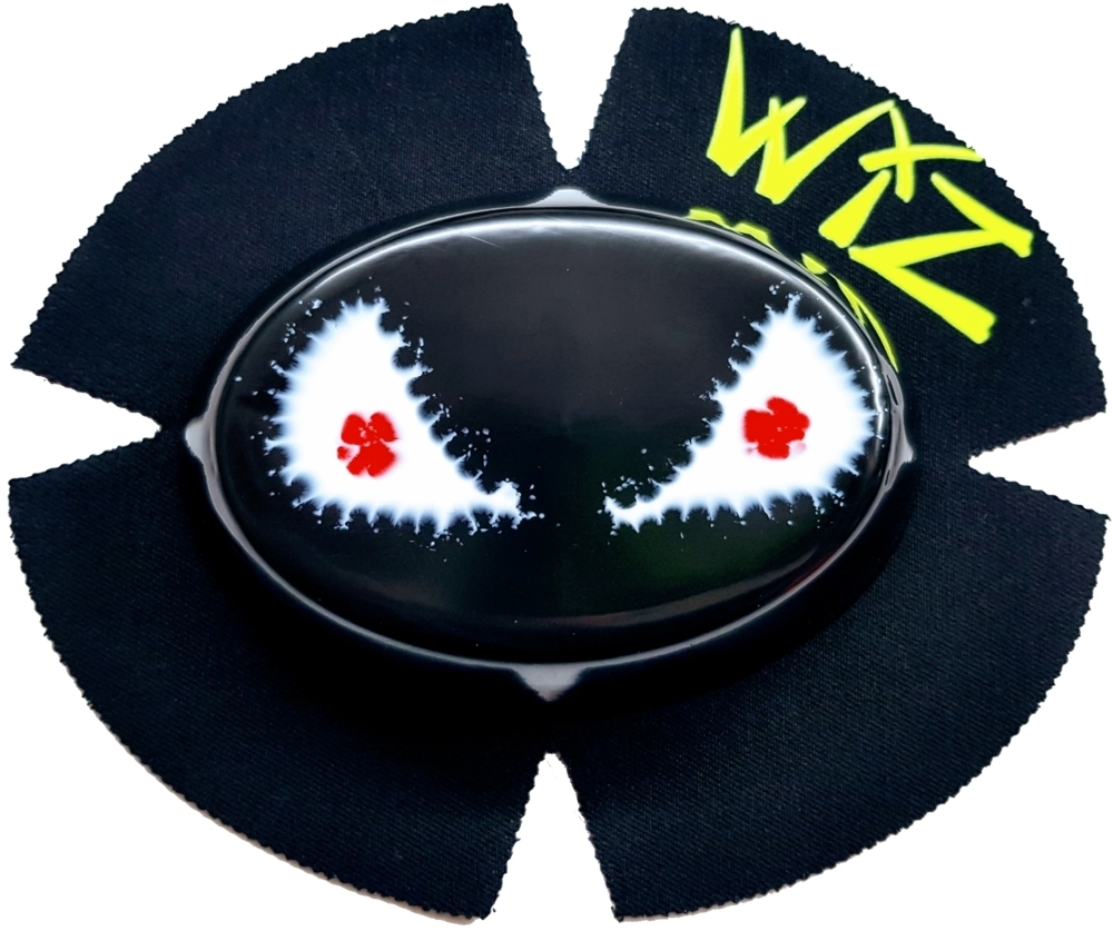 WIZ KNEE SLIDERS 滑塊 精靈眼 黑底白眼