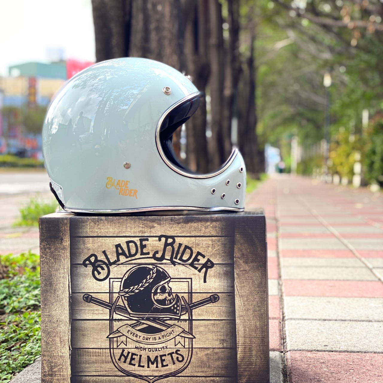 BLADE RIDER 大地綠 山車帽