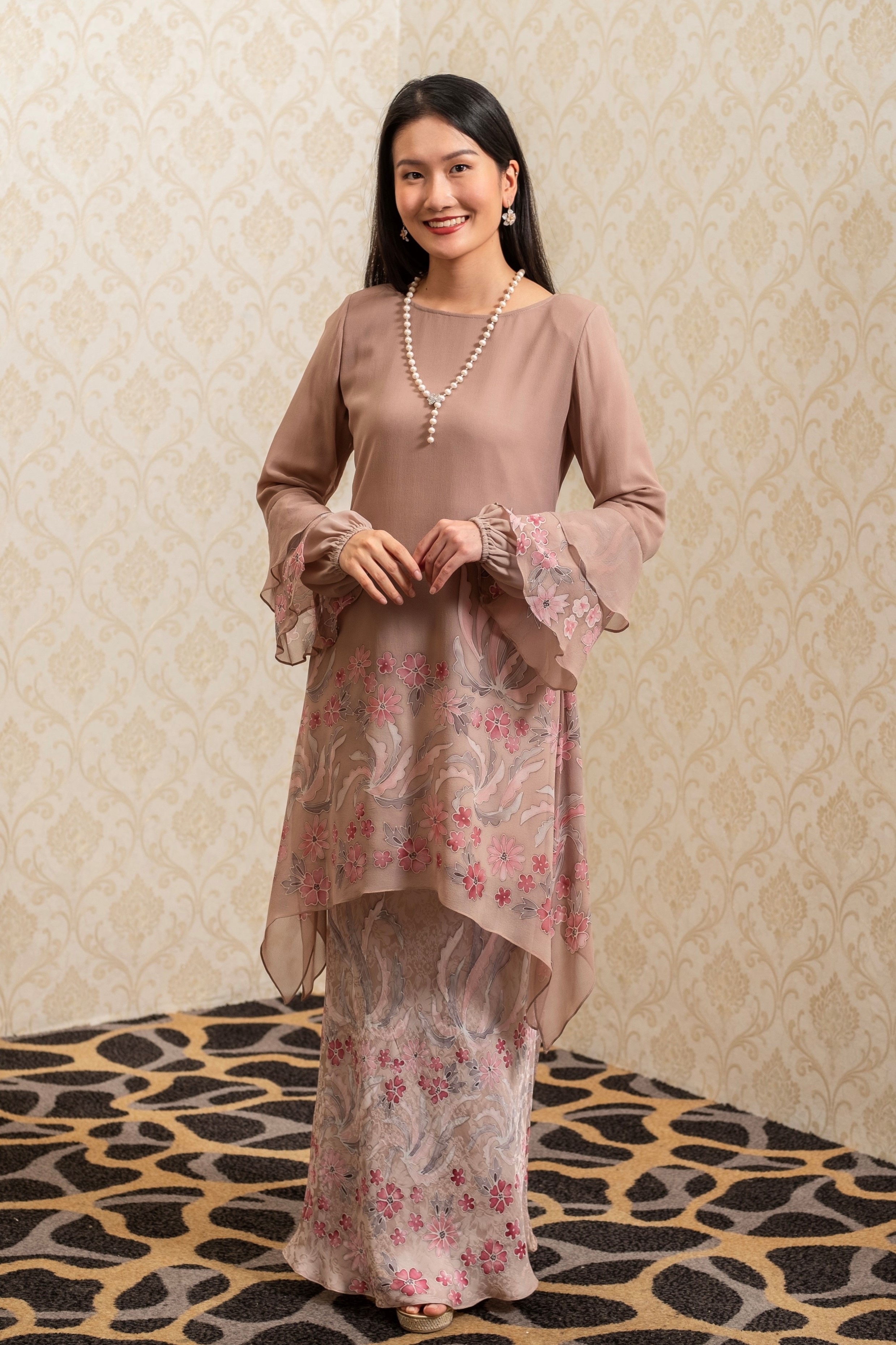 Exclusive Hand-Drawn Batik Kurung Modern-LZ4013