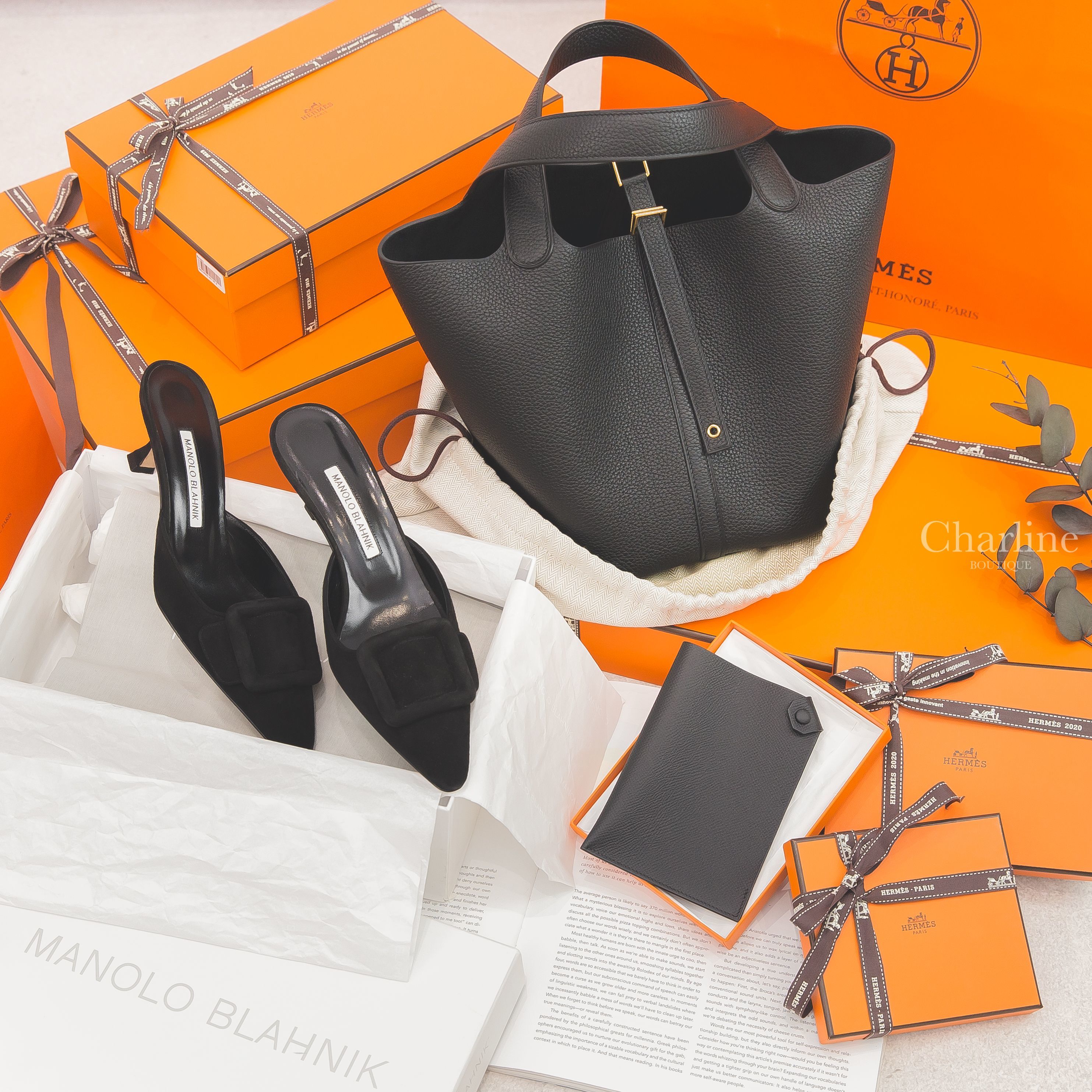 Hermès Picotin 22cm 89 Noir 黑色金釦,Hermès Tarmac Passport 黑色黑釦,Manolo Blahnik Maysale 黑色方釦麂皮細跟穆勒鞋-Charline Boutique 精品代購