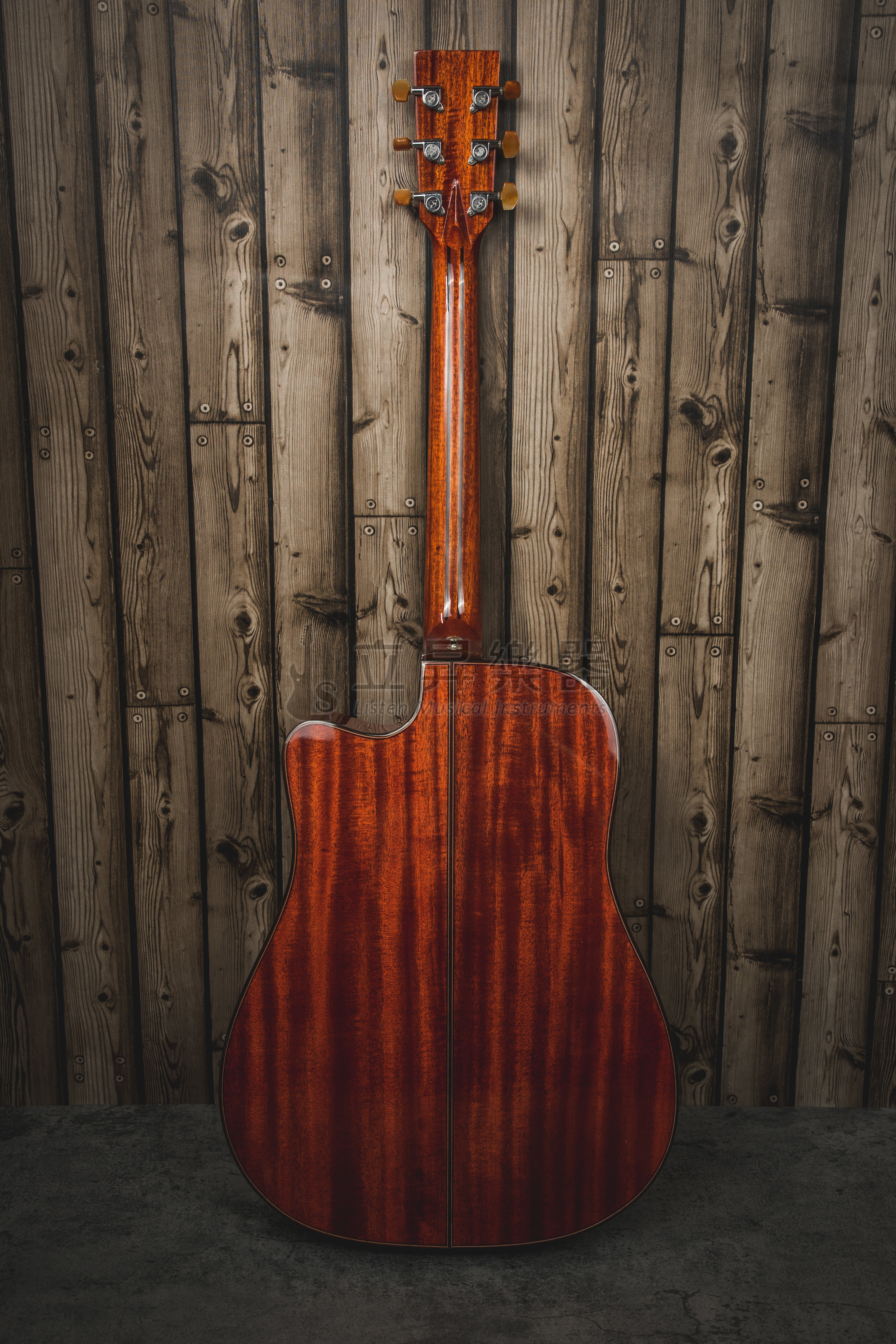 LAYA LD-256c 雲杉面單板 桃花心木側背板 木吉他 DC桶 D桶缺角 (附琴袋、配件包)