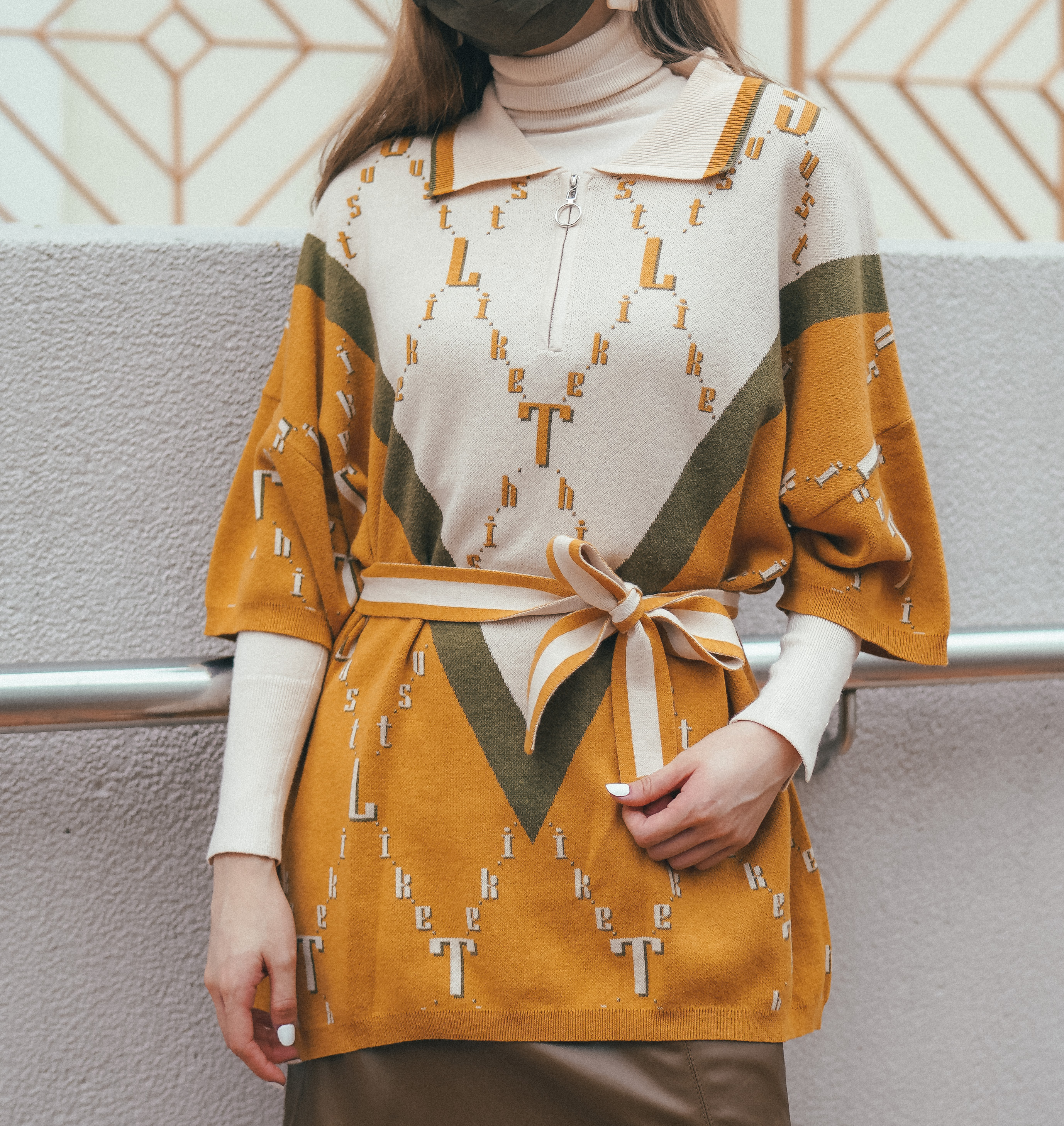 【Just Home】拉鍊馬球領針織短袖上衣 - 芥末黃