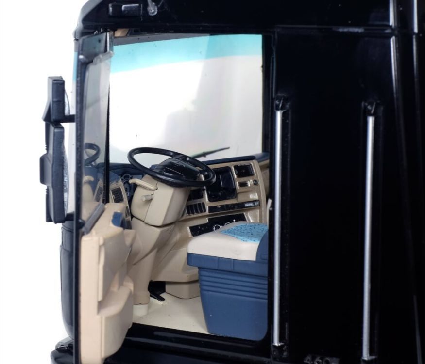 1/18 Z Models Renault Magnum MK2 Black 2001 (1800102)