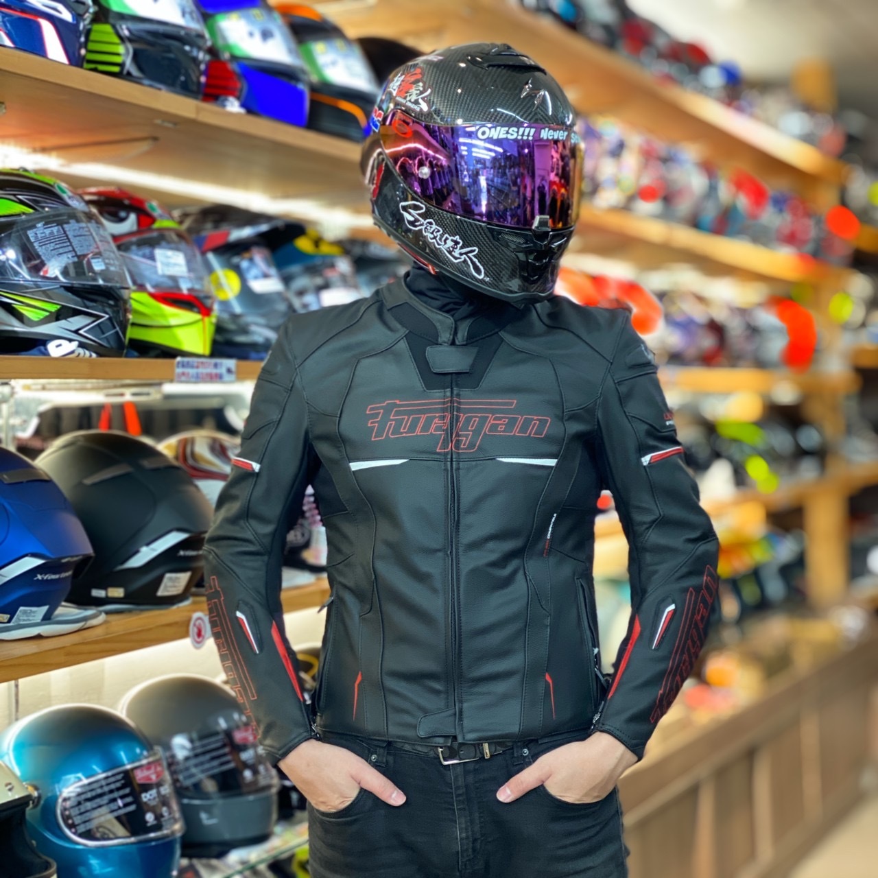 FURYGAN NITROS 黑紅 皮衣