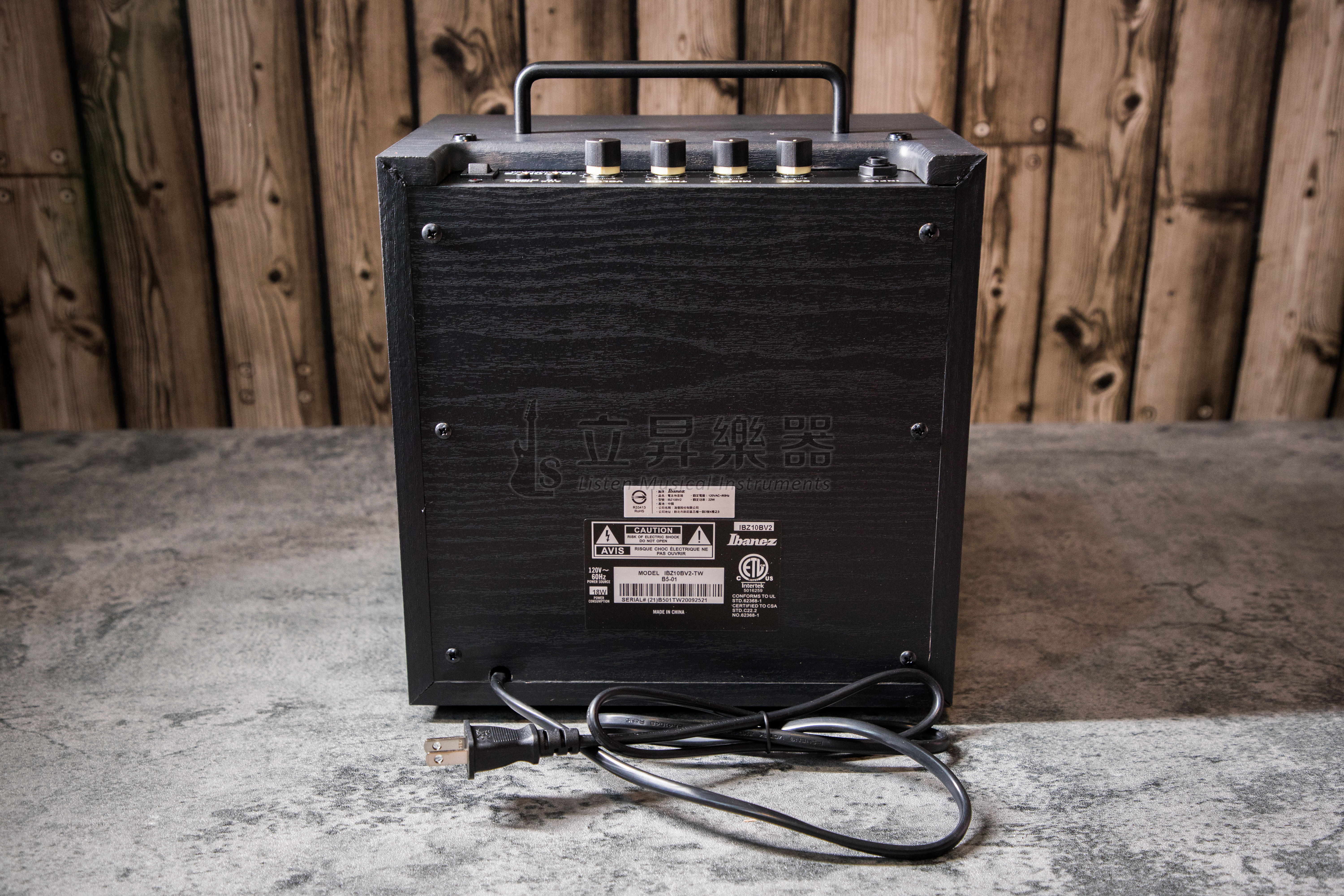 Ibanez Ibanez IBZ10B-V2 10瓦 6.5吋喇叭 電貝斯音箱 【新款二代】 第 3 張圖片｜三峽吉他 / Bass