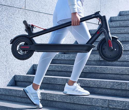 小米電動滑板車1S│30km超長續航│25km / h最高時速│雙重剎車系統│8.5英吋充氣胎│香港行貨 1年保養