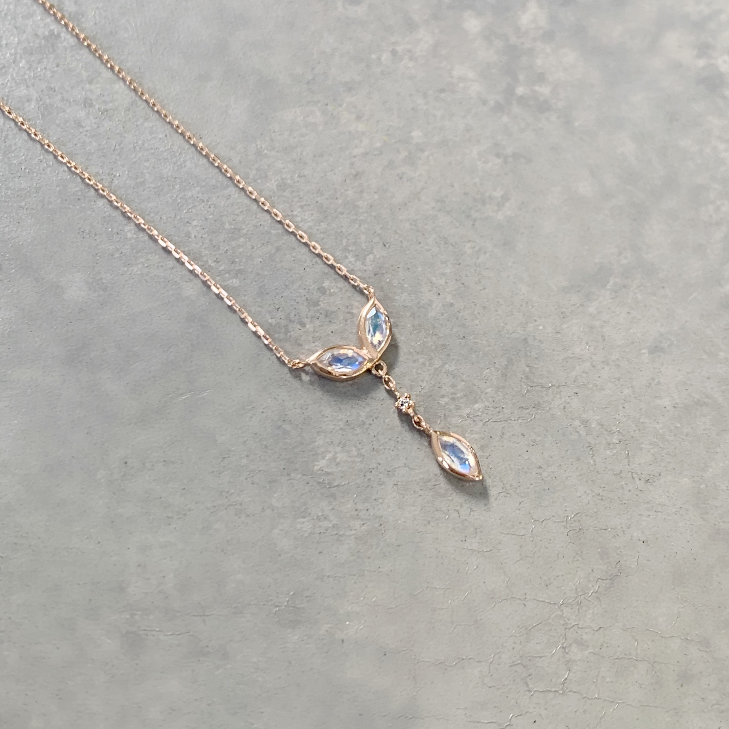 14K小落葉真鑽月光石項鍊