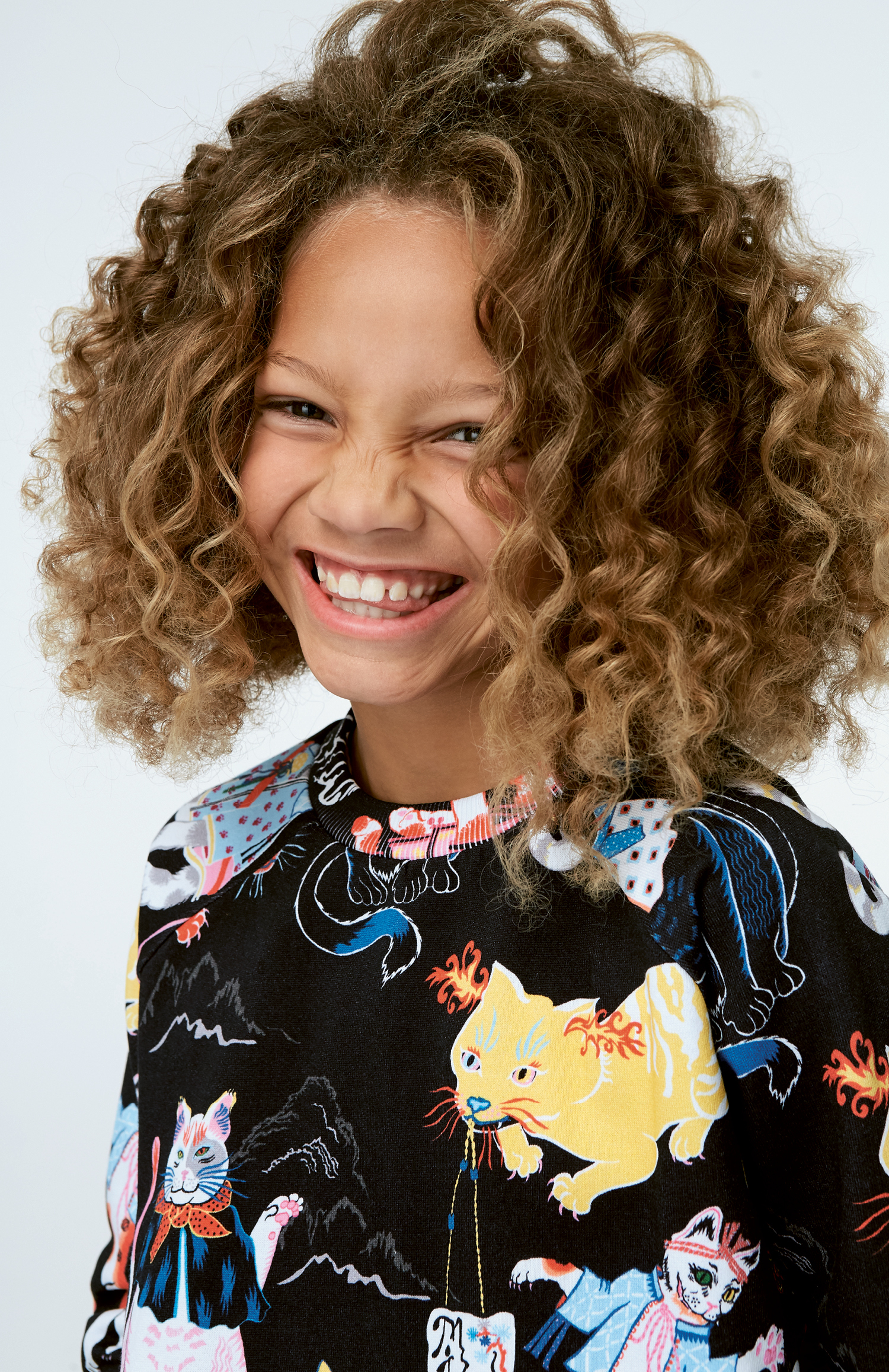 〖 Molo 〗黑色奇幻喵咪上衣