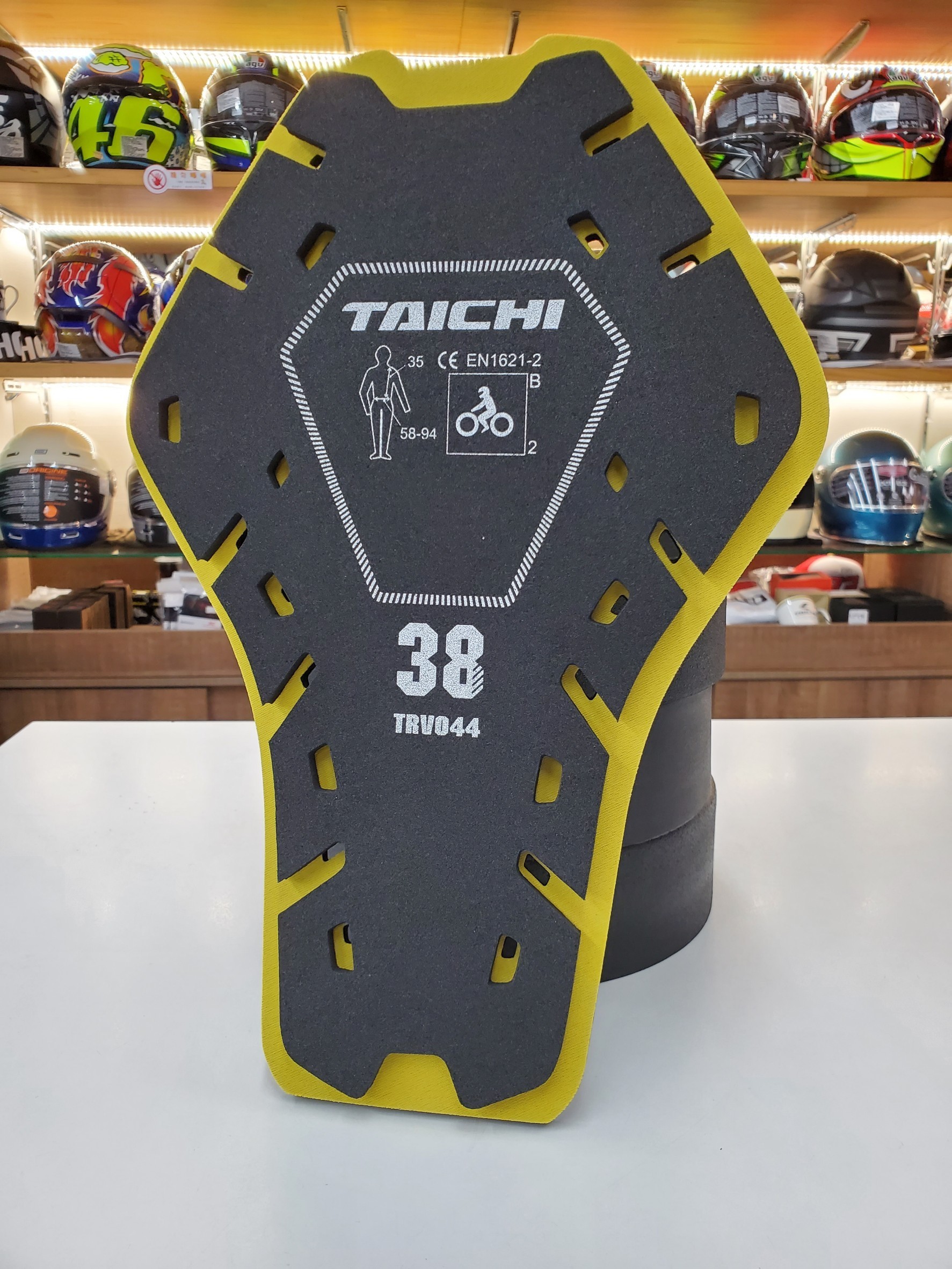 TAICHI TRV044 護背 護具
