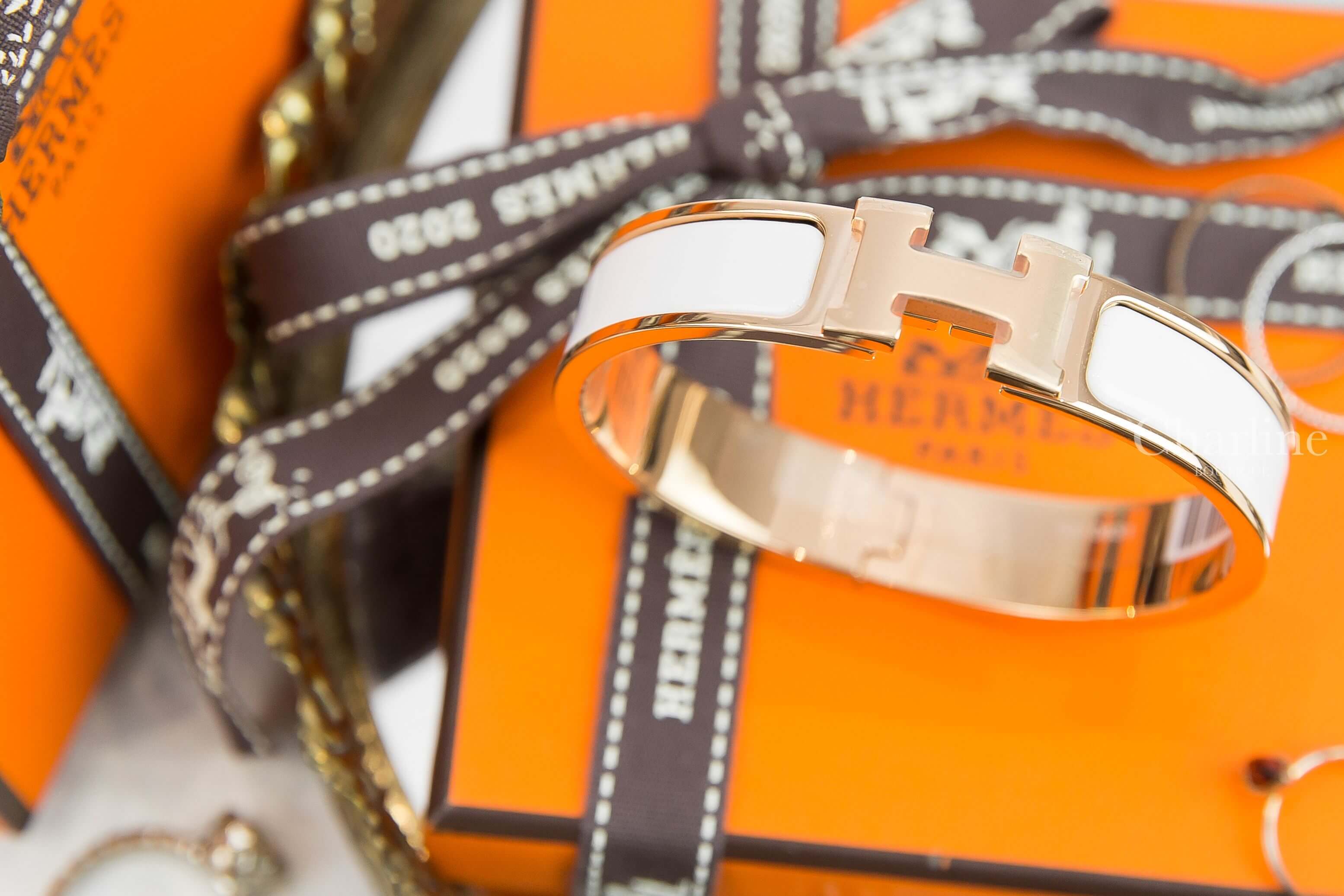 Hermès Clic H Bracelet 白色珐瑯鍍玫瑰金釦細版手環-Charline Boutique 精品代購