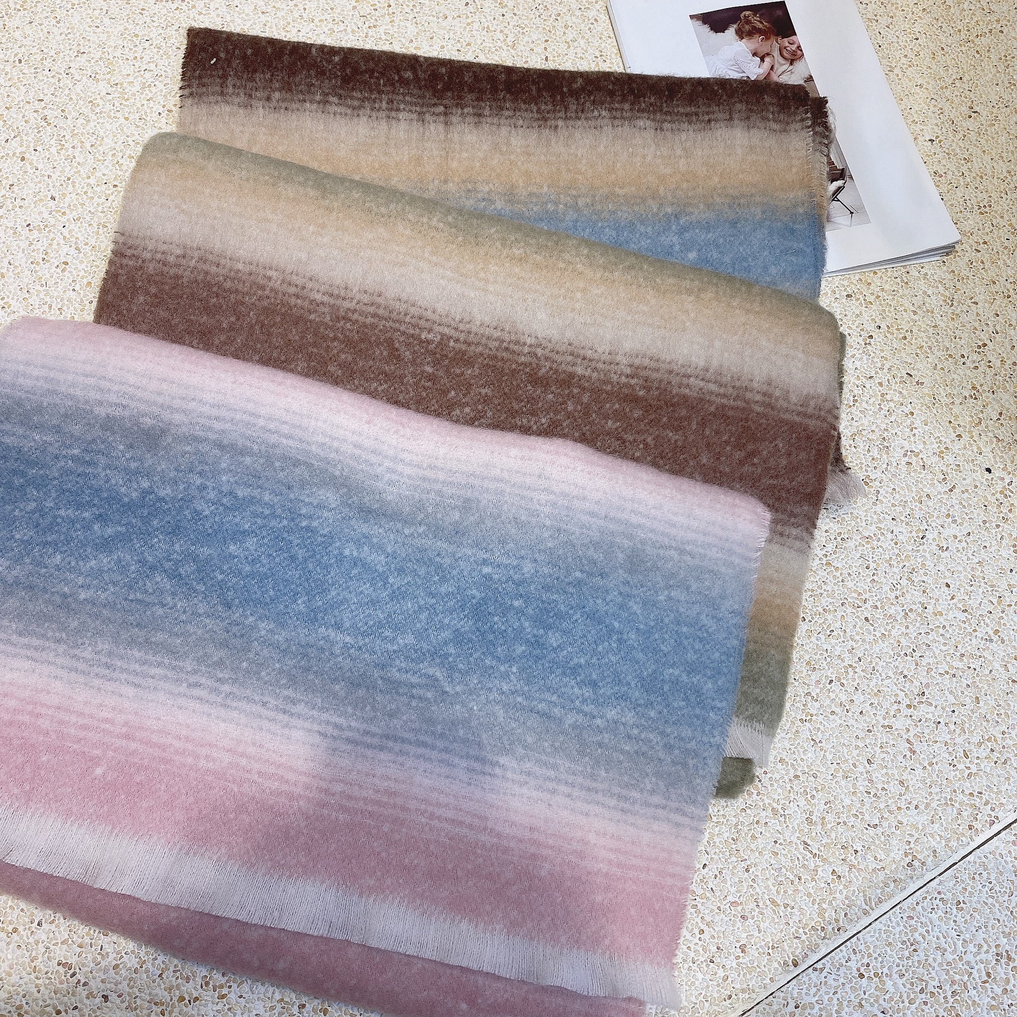 渲染漸層海毛圍巾/三色