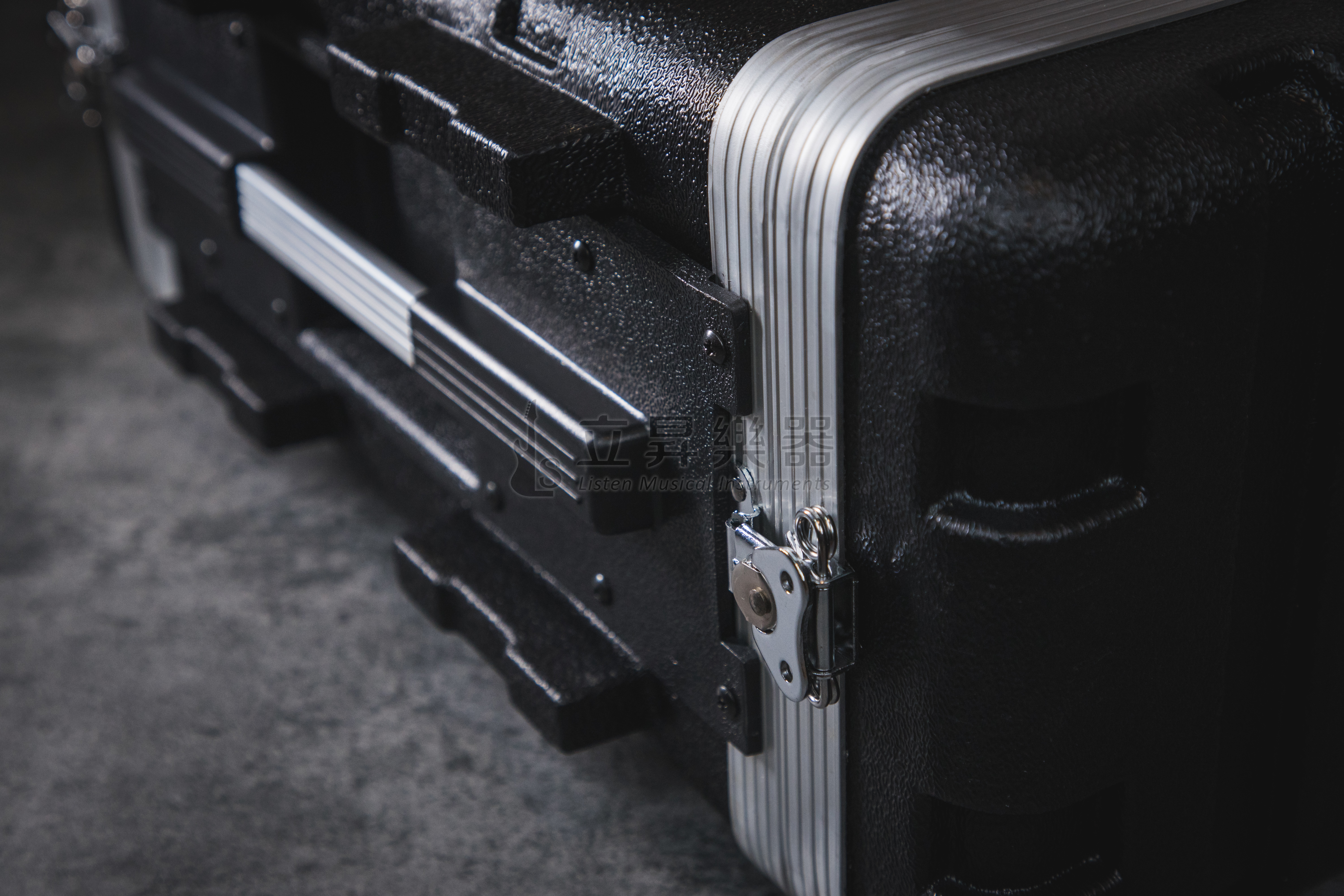 Stander ABS-4UL 二開機櫃 瑞克箱 後級機箱 音響設備 專業PA器材 塑鋼箱 第 5 張圖片｜三峽錄音 / 音響