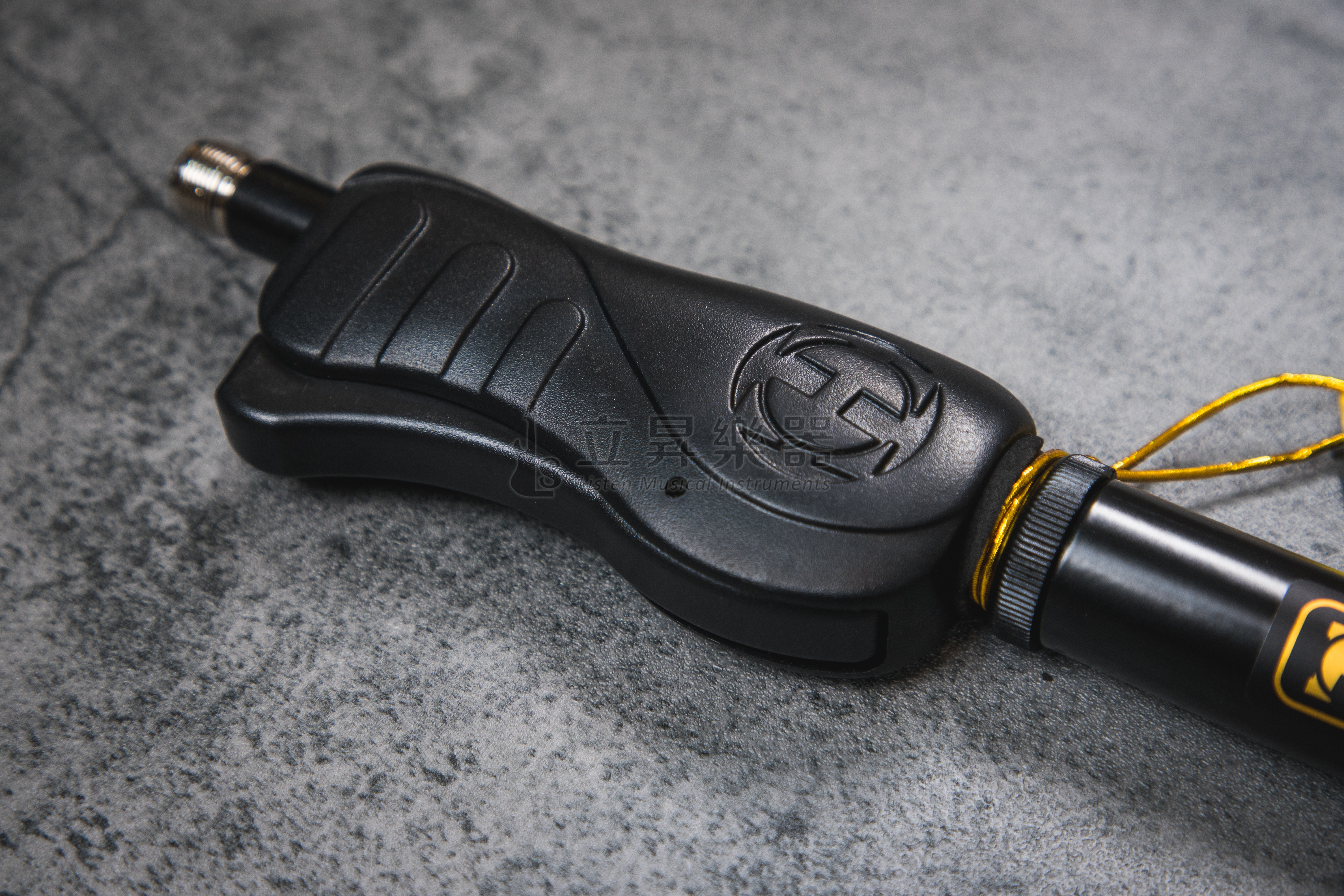 Hercules HERCULES MS201B 直立式 油壓麥克風架 (含MIC夾頭) 第 4 張圖片｜三峽麥克風