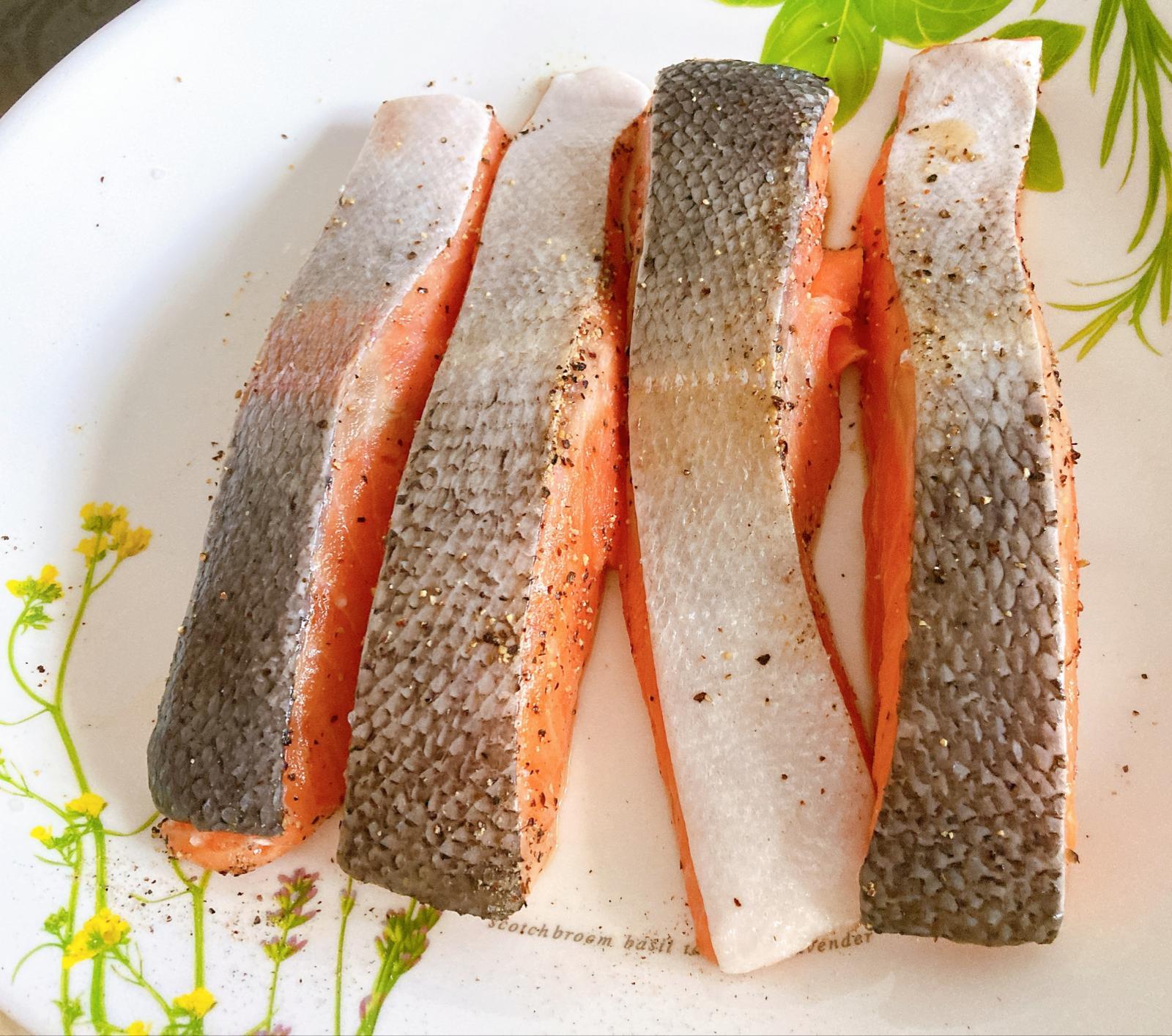 澳洲塔斯曼尼亞三文魚柳一片裝200g  (急凍 -18°C)