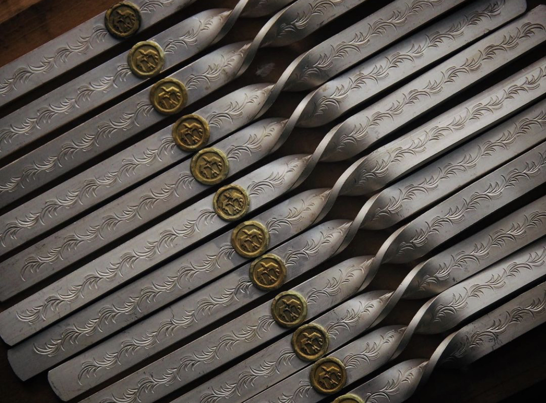 守護之鷹扭曲唐草手鐲