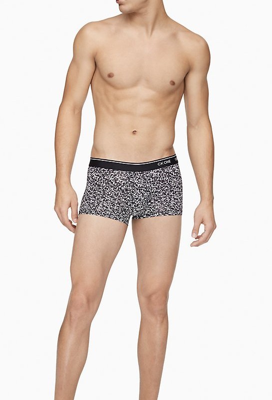 Calvin Klein 黑白大理石紋低腰四角褲