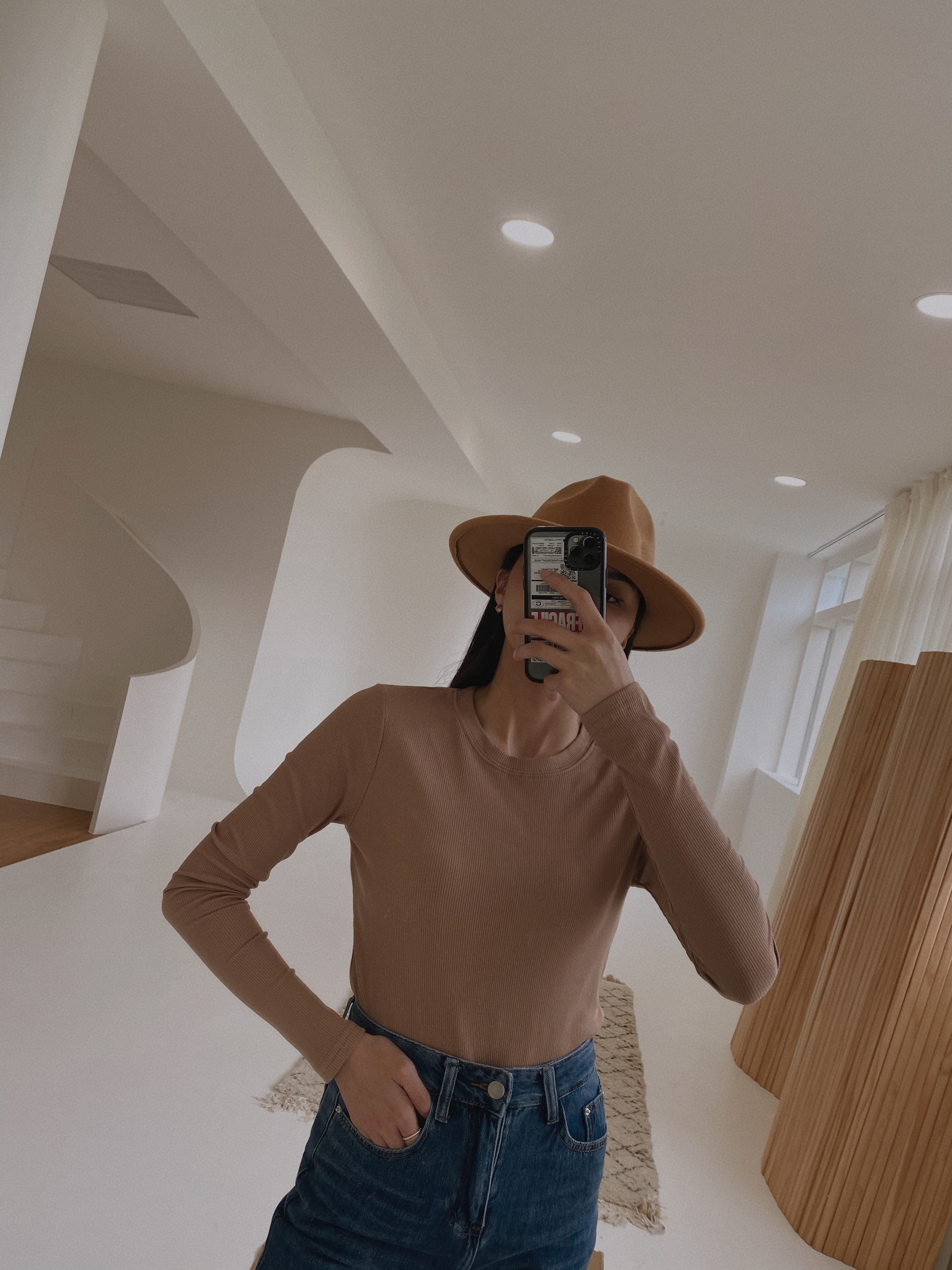 素面圓領基本款上衣*4色