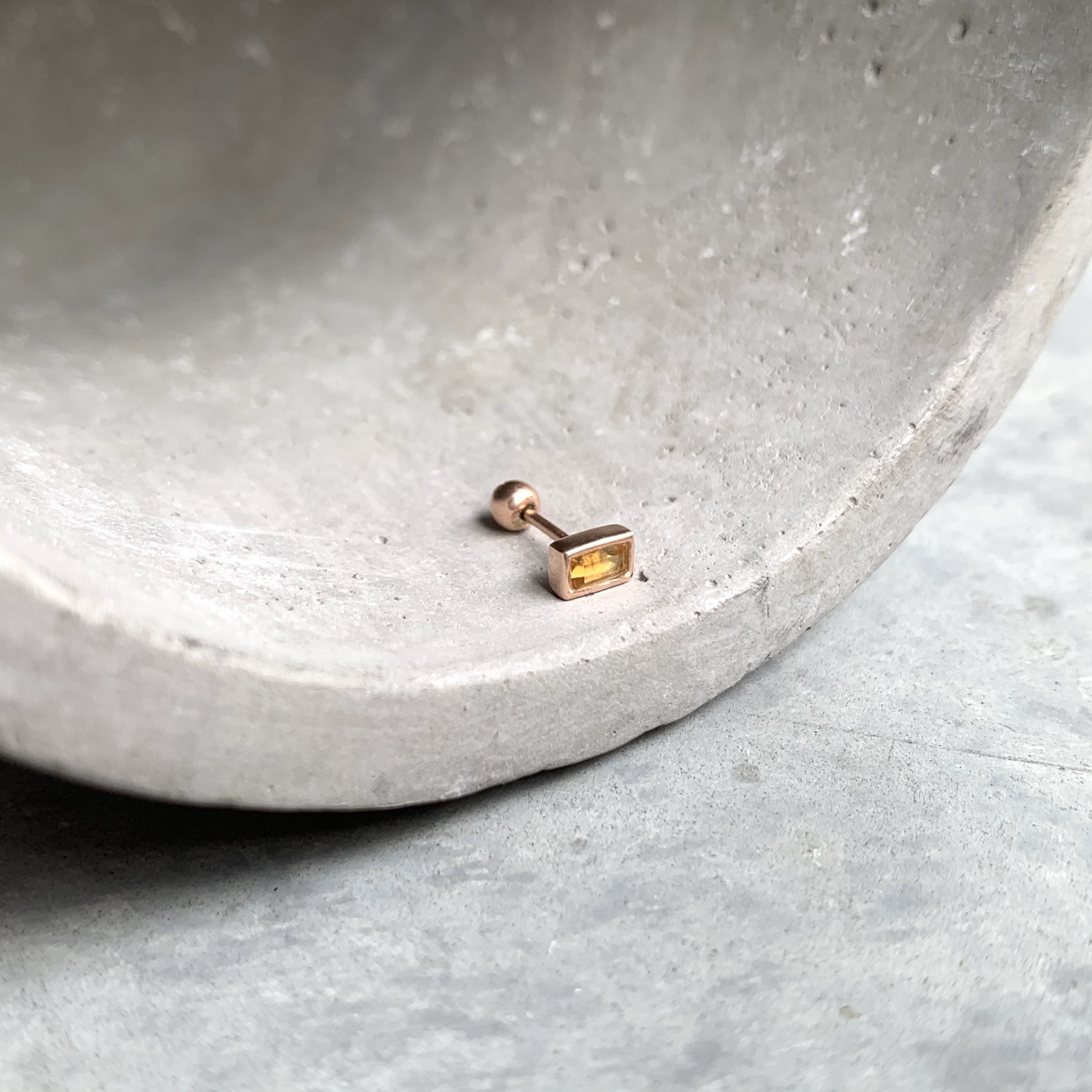 Lego細方黃水晶轉珠耳環