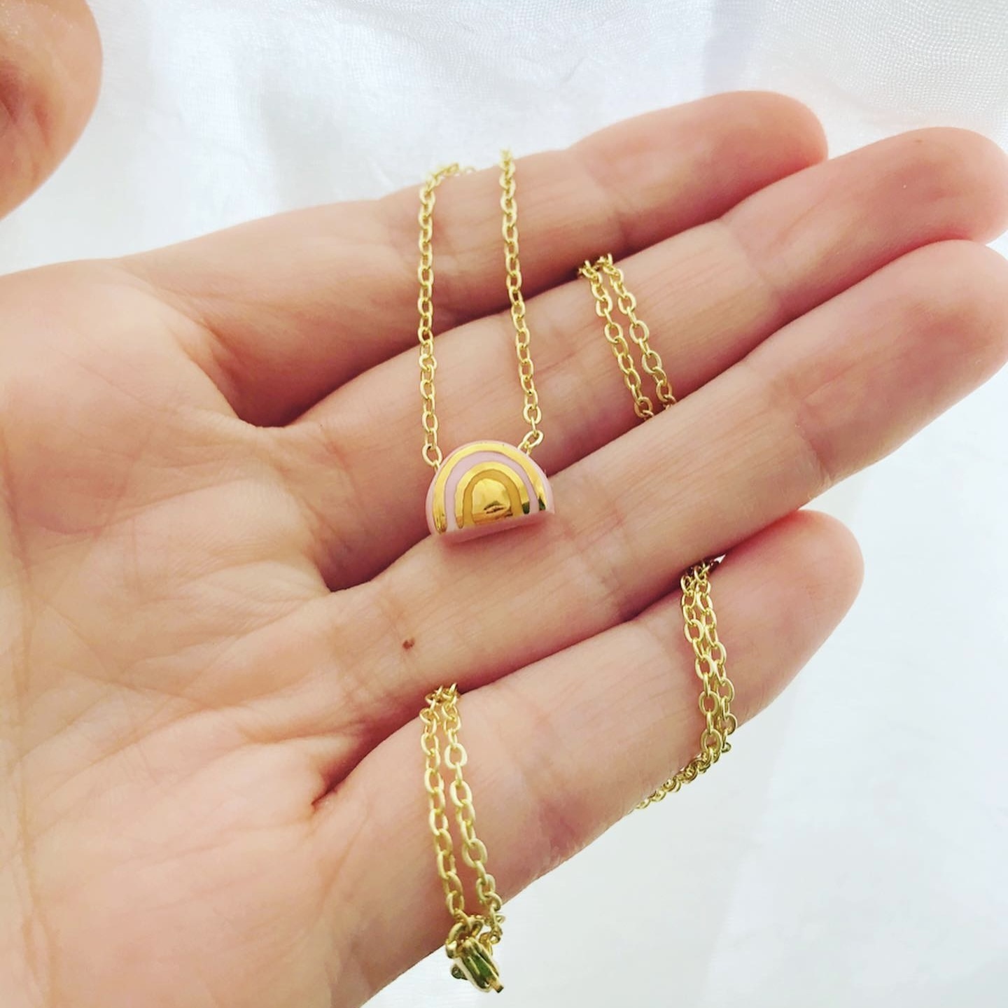 粉紅雲 · 彩虹吊墜香薰頸鏈 | ROBIN LEE ESSENTIALS