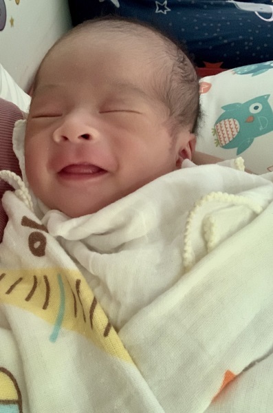 其實黑豆茶好多媽咪都知道係超上奶！我飲呢款係黑酢家嘅嚴選丹波黑豆茶，來自日本最知名嘅頂級品種丹波黑豆，非基因改造、無咖啡因、無添加 ～天然黑豆嘅焦糖香味，甘甜易入口唔會飲到口啩啩！