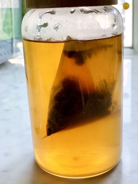 飲用方便，將一個茶包加一公升熱水浸泡5至10分鐘就飲得！香味仲可以保持兩日添