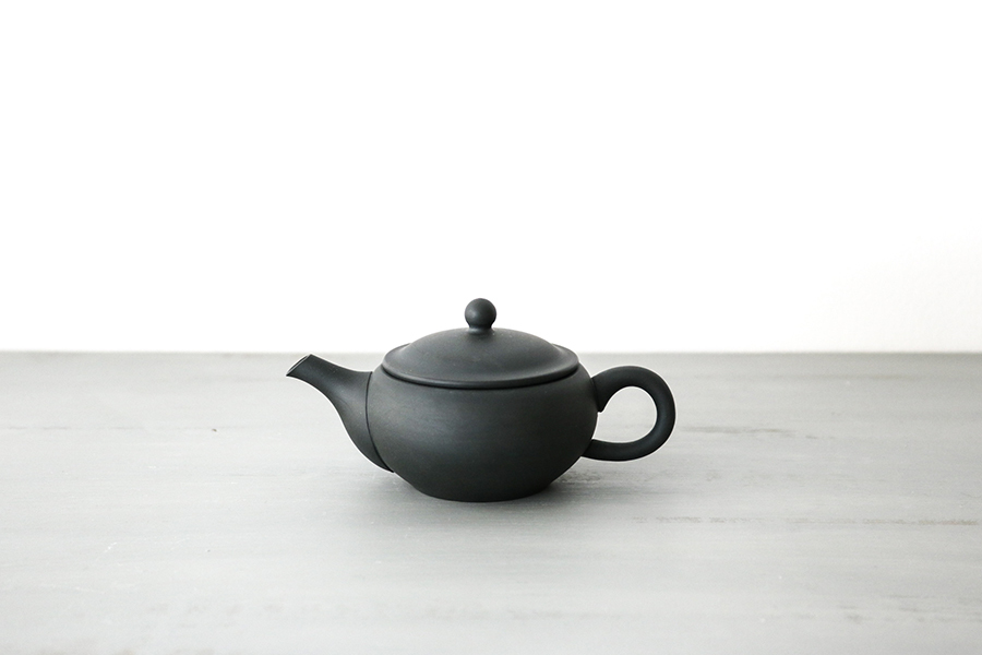 東屋-小急須(茶壺) /後手/烏泥 並細