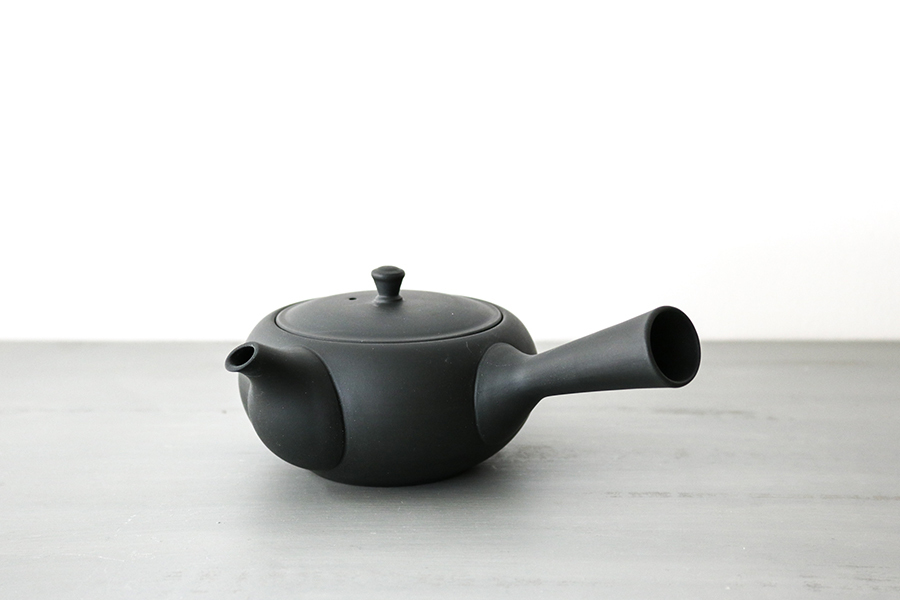 東屋-平急須(茶壺) / 横手/烏泥 並細