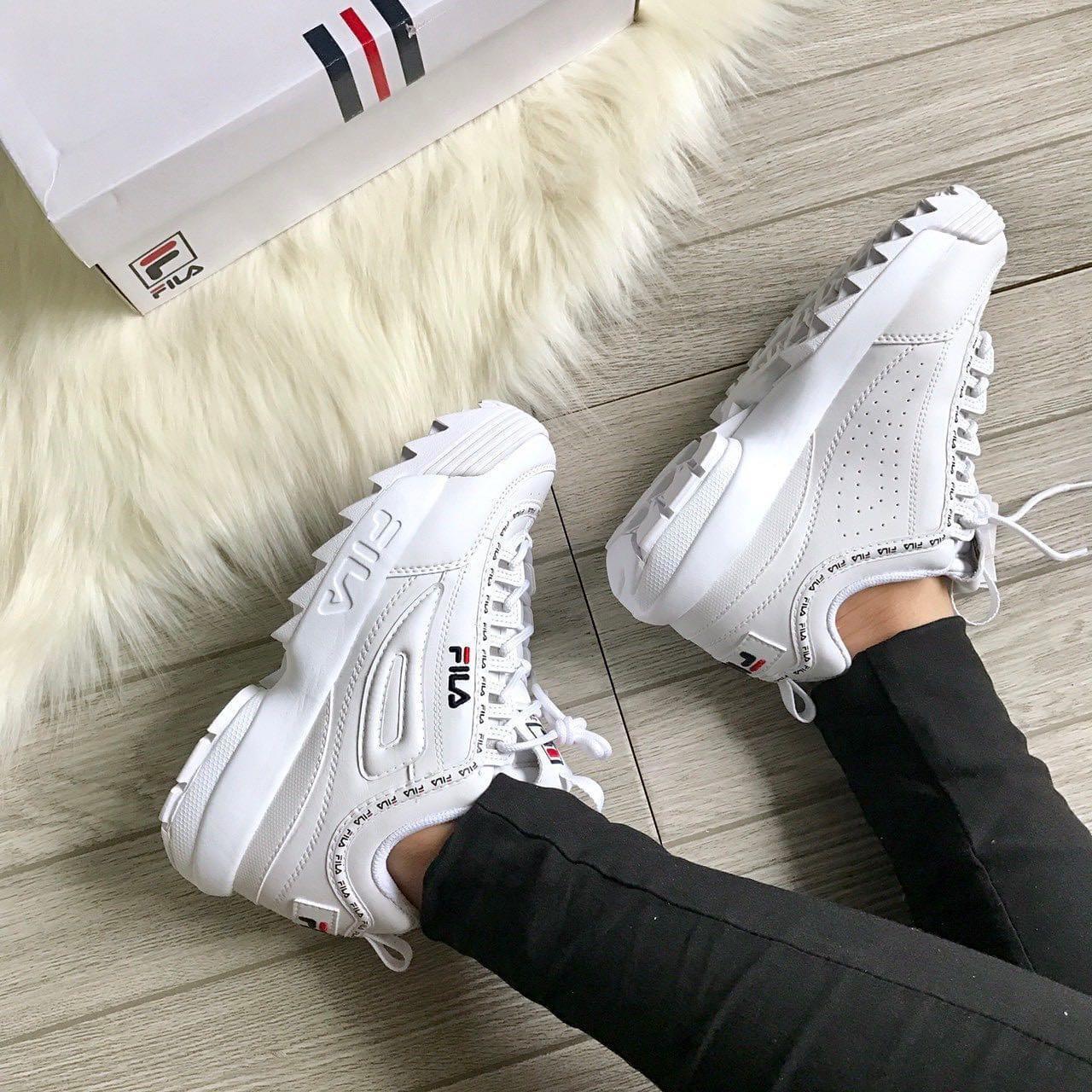 fila disruptor ii trainers white tape