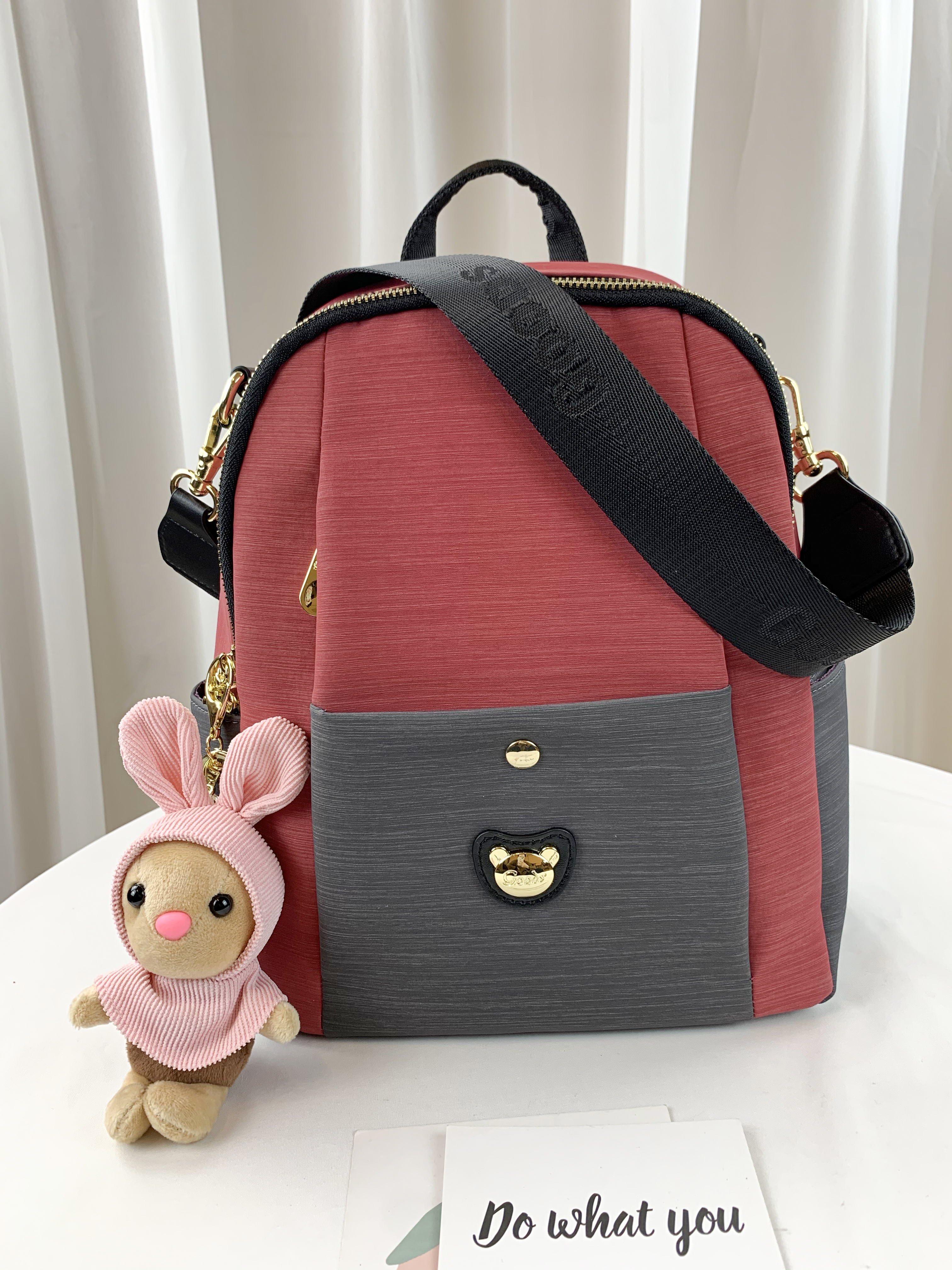 GOODS 紅灰拼色 防潑水後背包 / 側背包 附小熊吊飾 #2743