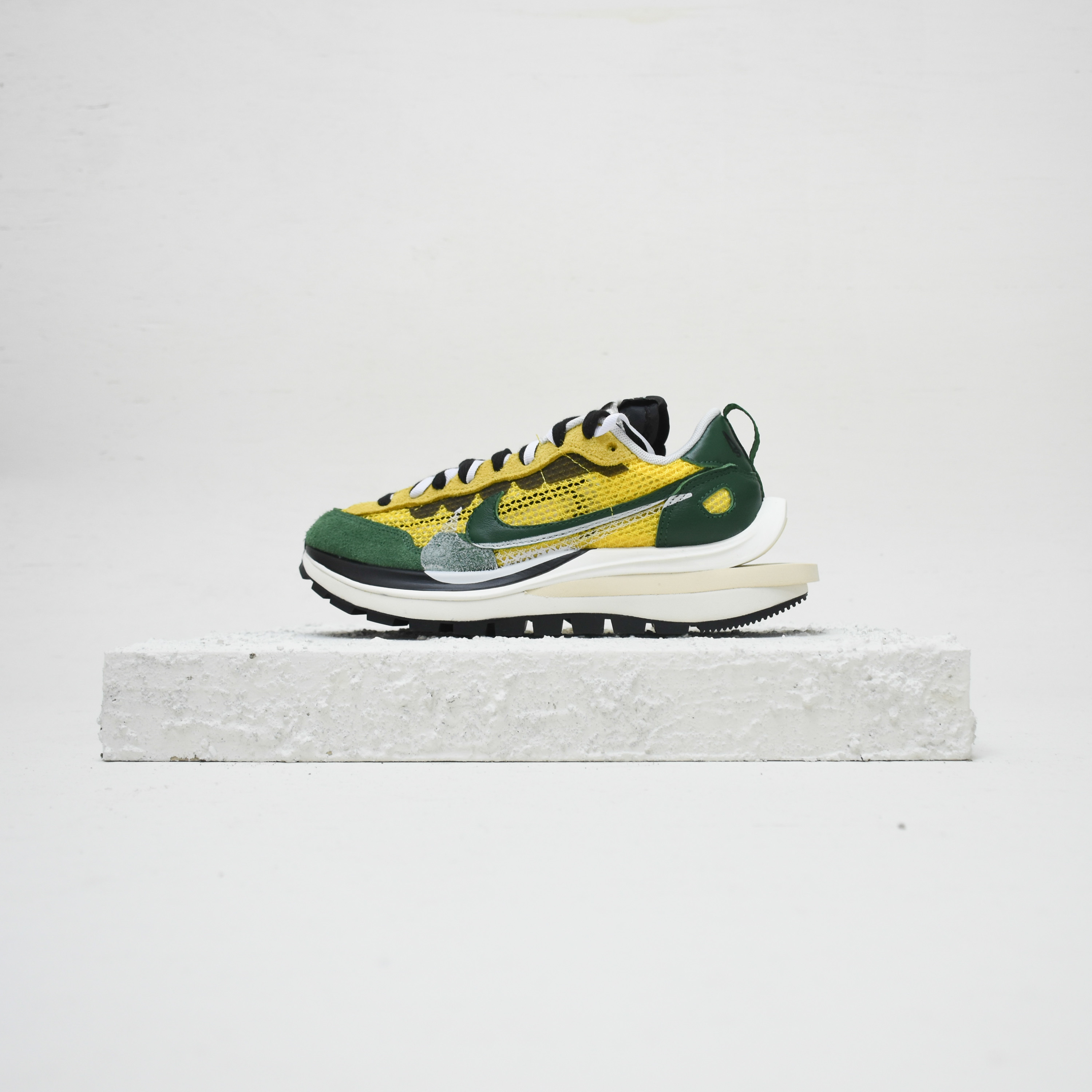 Sacai X Nike VaporWaffle 白藍紅黑白二代現貨CV1363-100