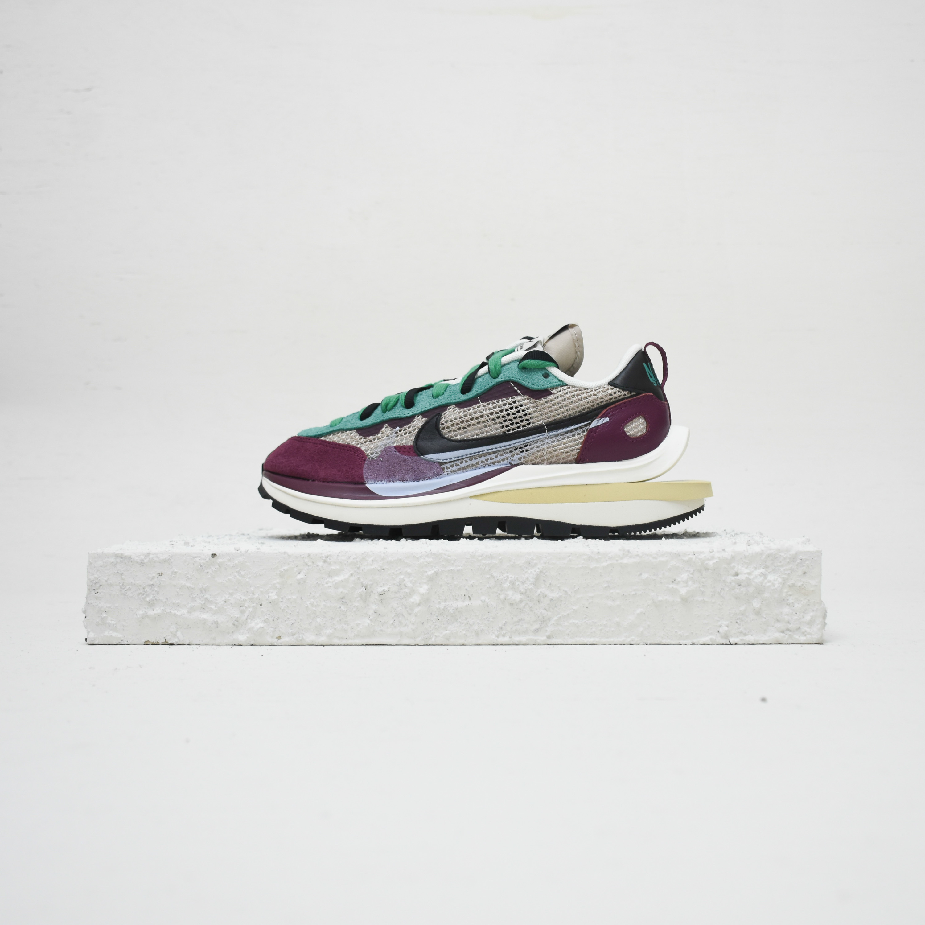 Sacai X Nike VaporWaffle 白藍紅黑白二代現貨CV1363-100