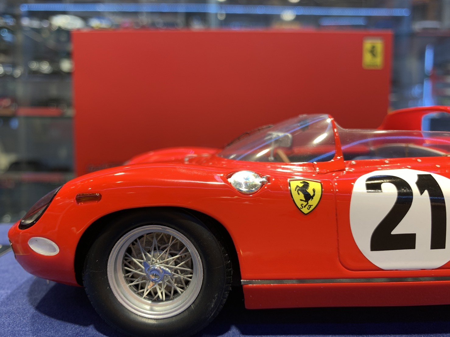 LookSmart LS18_LM06 Ferrari 250 P Winner Le Mans 1/18 LookSmart LS18_LM06 Ferrari 250 P Winner Le Mans 1/18