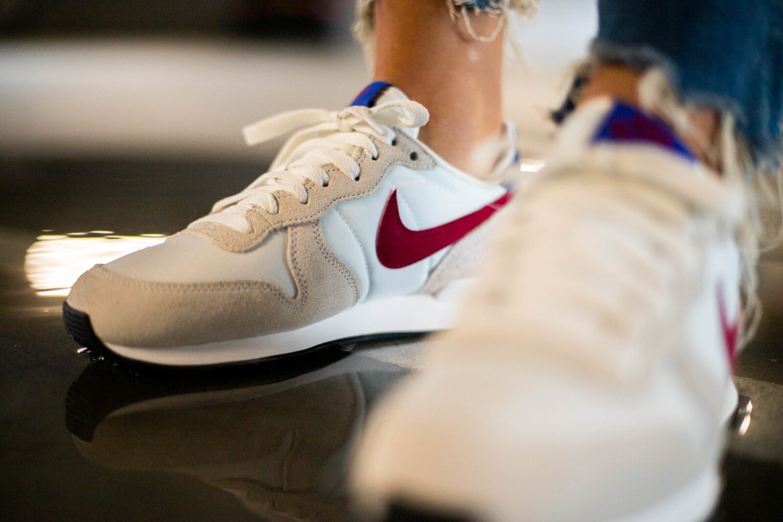 nike internationalist women red